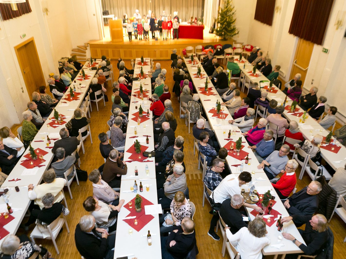 Der gut besetzte Röthnersaal