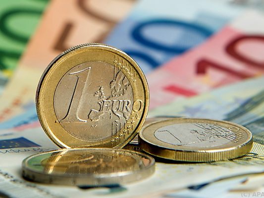 Einer Familie mit Kind drohen bis zu 2.800 Euro an Mehrkosten
