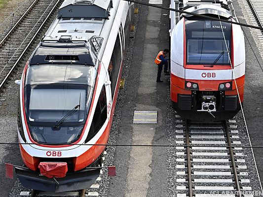 Die Eisenbahner treffen sich am Montag zu weiteren Verhandlungen Die Eisenbahner treffen sich am Montag zu weiteren Verhandlungen
