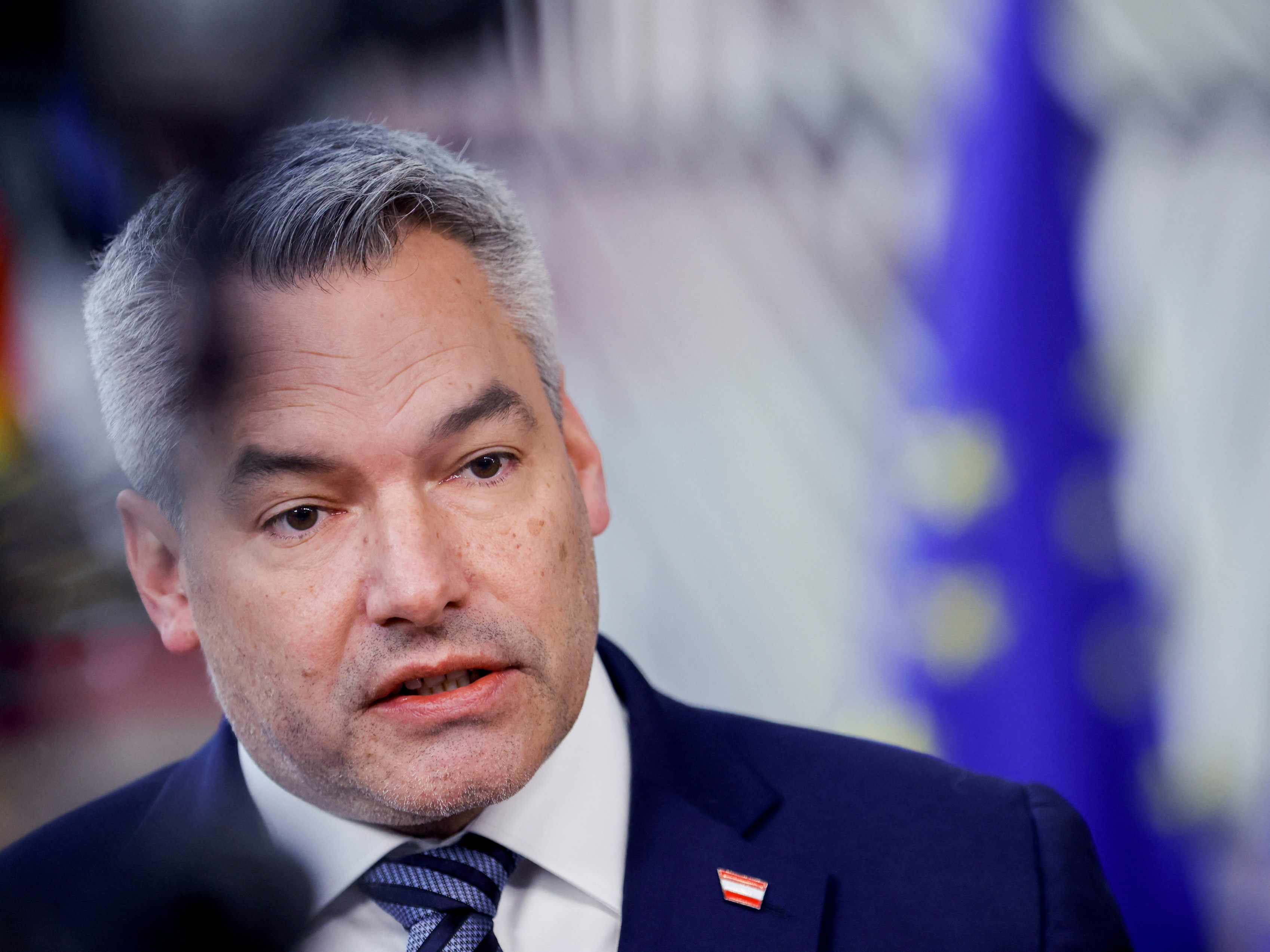 Karl Nehammer will mehr Zäune an den "kritischen" Grenzen.