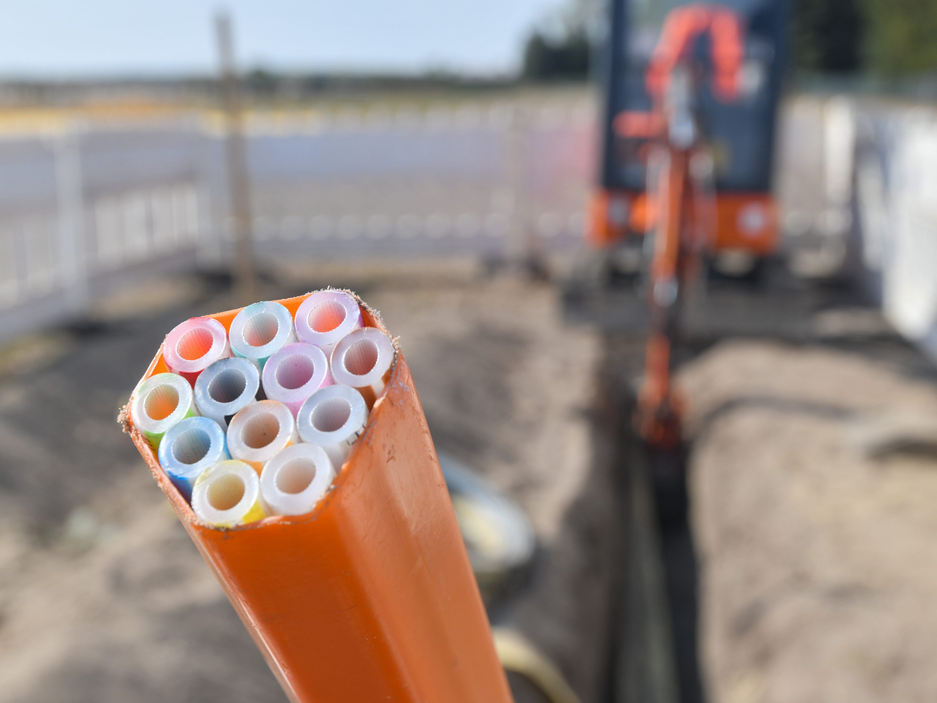 Österreich investierte 2022 insgesamt 900 Mio. Euro in den Breitbandausbau.