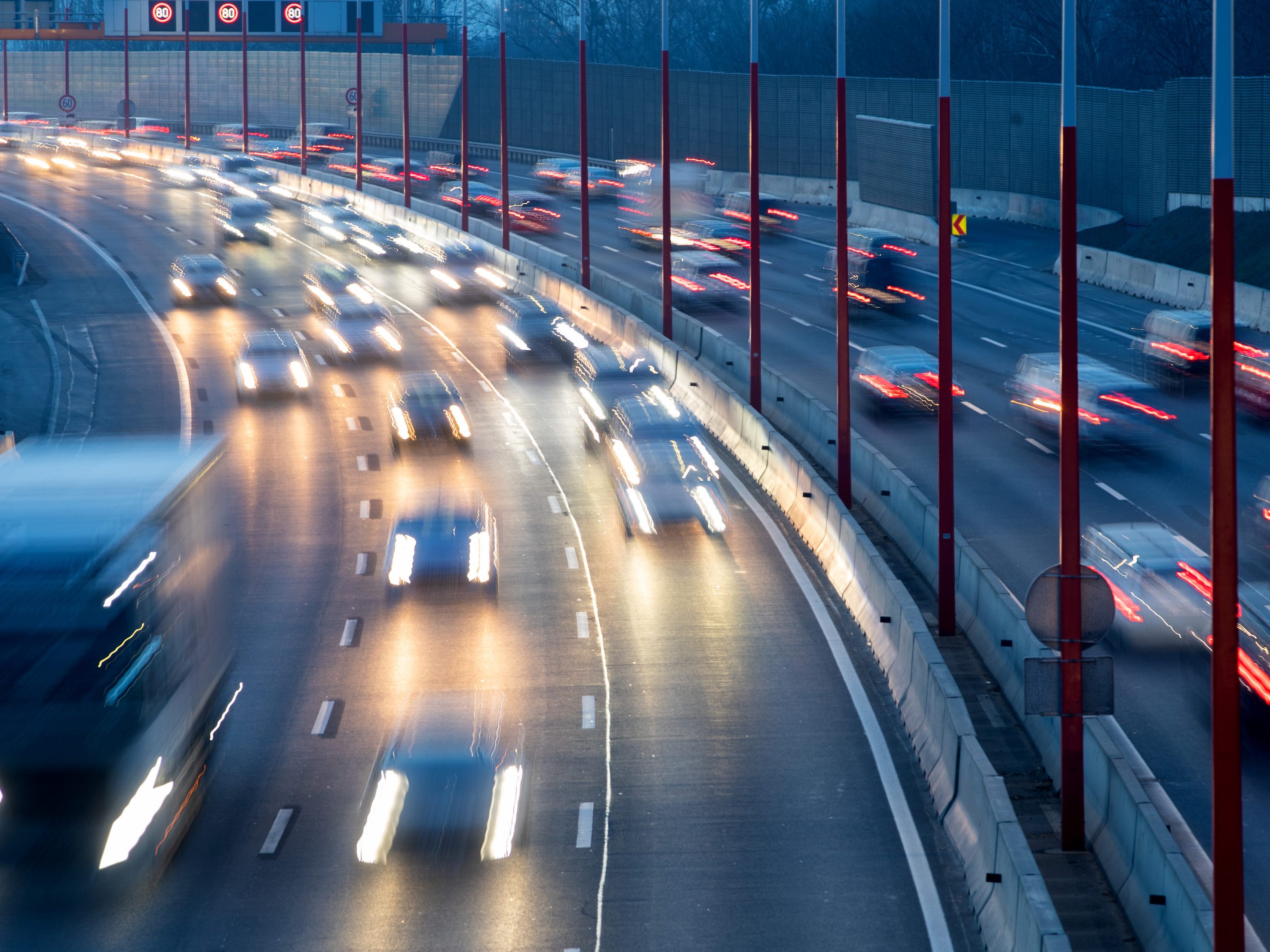 Heuer gab es in Österreich bereits 347 Verkehrstote. Heuer gab es in Österreich bereits 347 Verkehrstote.