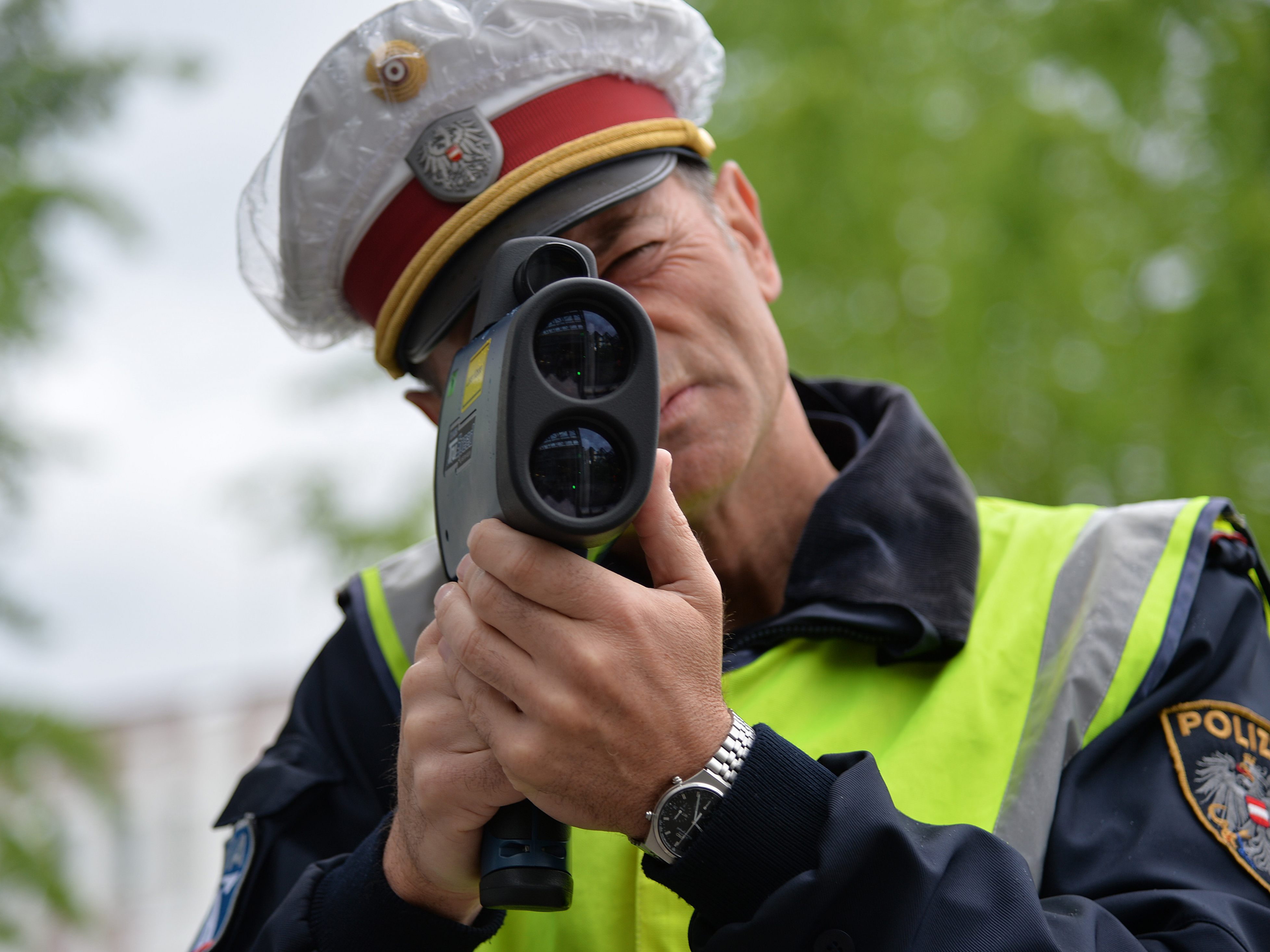 Die Lenkerin wurde mit 102 km/h im Ortsgebiet gemessen.