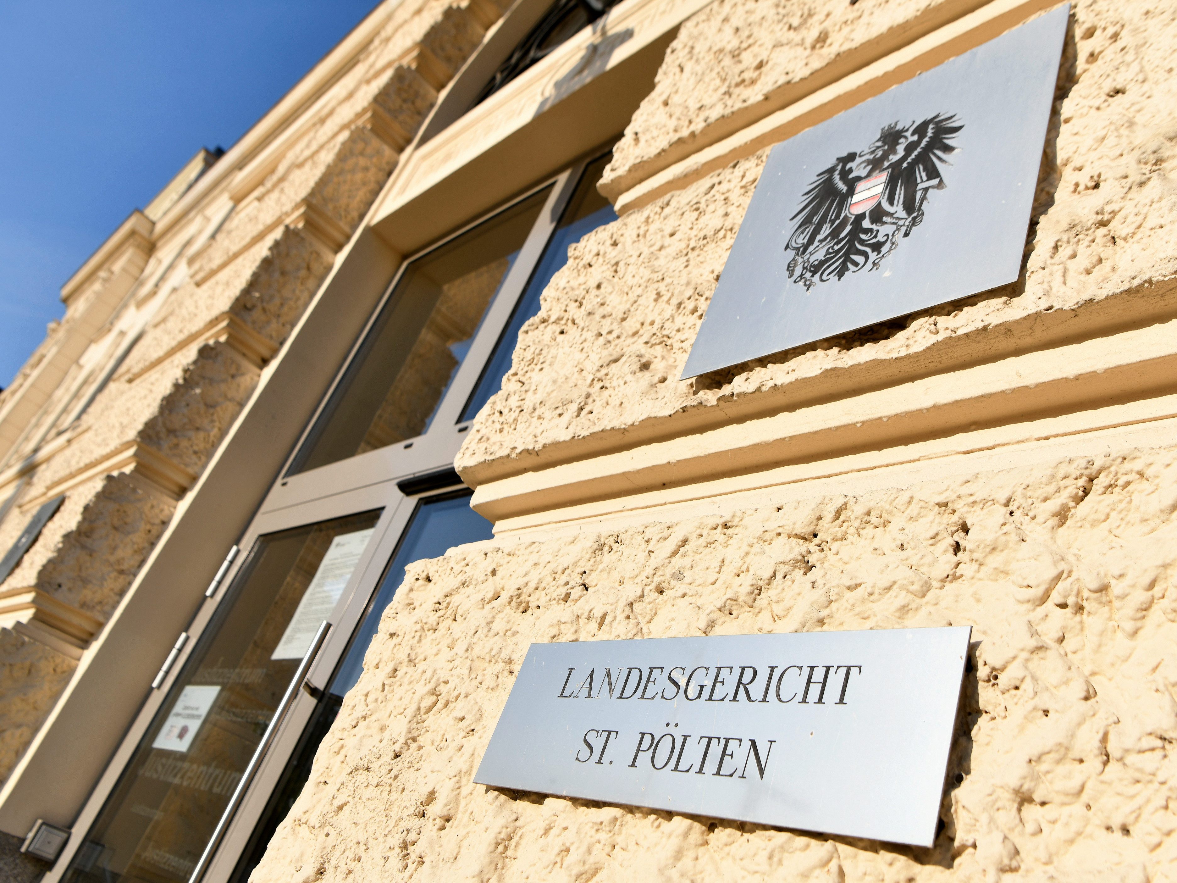 Am Landesgericht St. Pölten findet der Prozess um ein Tischlereikartell statt.