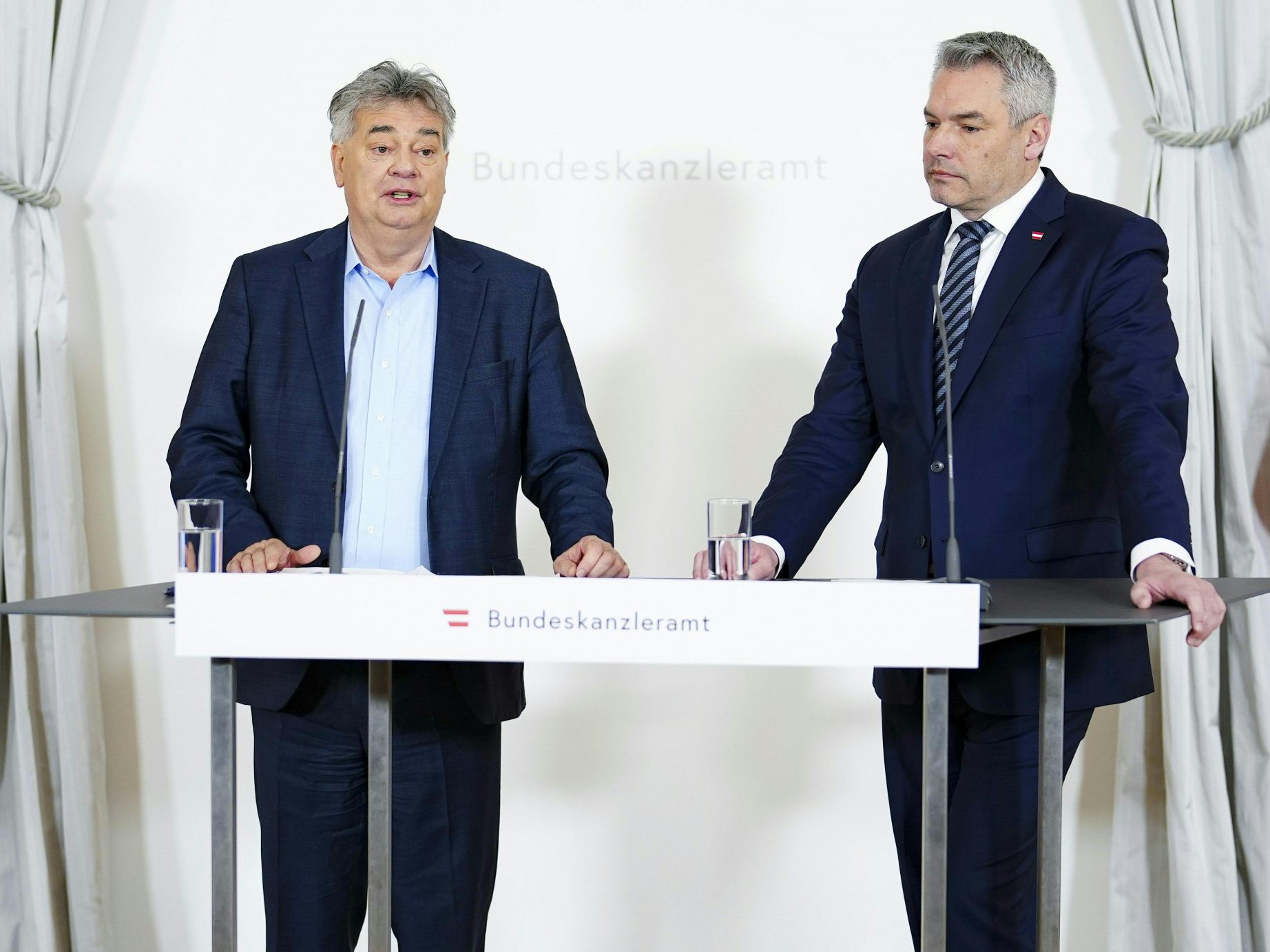 Vizekanzler Kogler und Bundeskanzler Nehammer beim Pressefoyer nach dem Ministerrat. Vizekanzler Kogler und Bundeskanzler Nehammer beim Pressefoyer nach dem Ministerrat.
