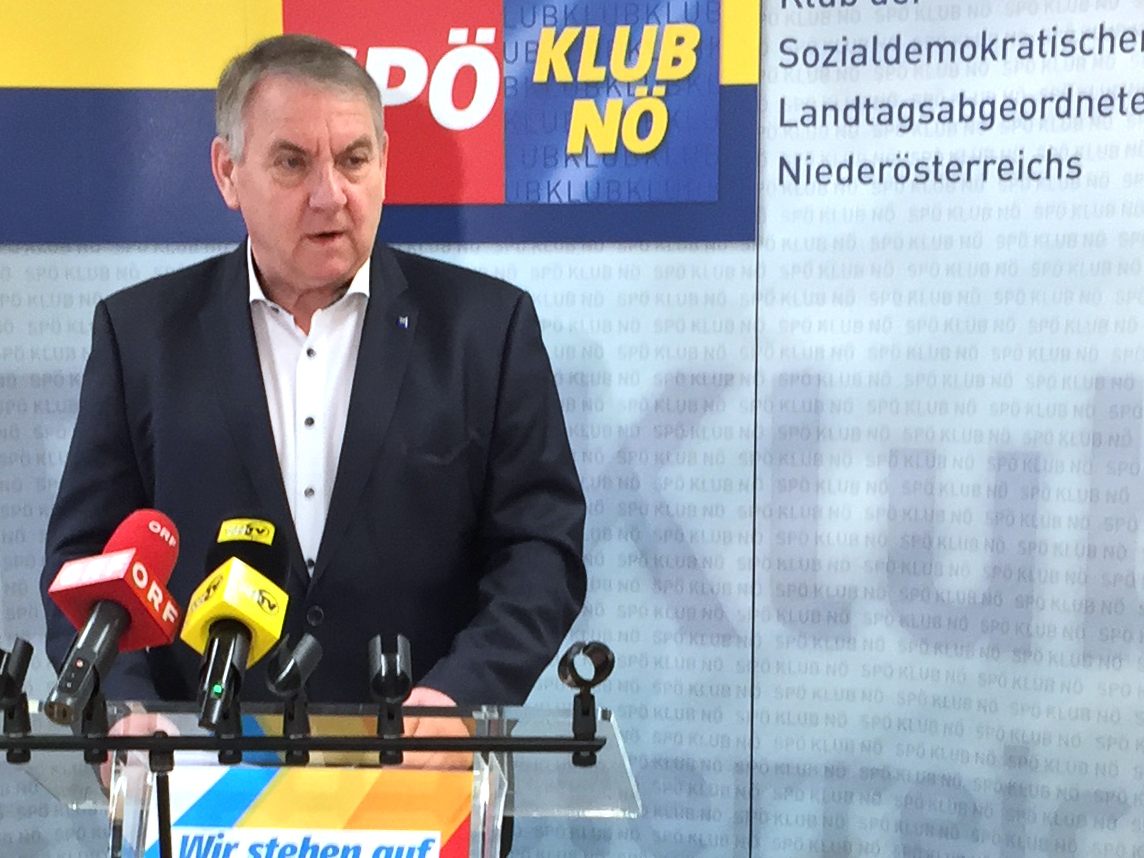 Reinhard Hundsmüller geht als aktueller Chef des SPÖ-Landtagsclubs. als Reinhard Hundsmüller geht als aktueller Chef des SPÖ-Landtagsclubs. als
