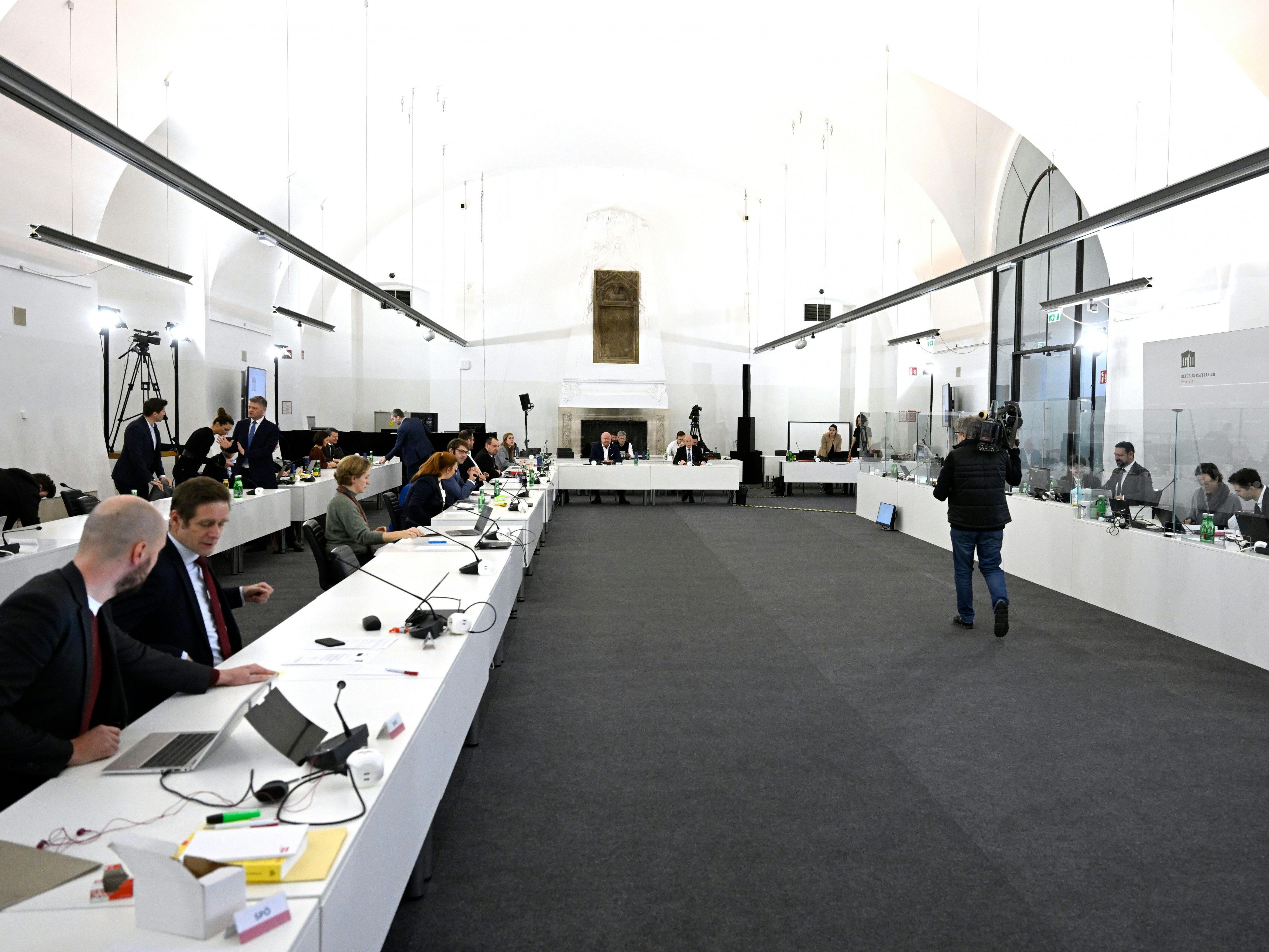 Sobotka soll über die Sitzungstage im U-Ausschuss entscheiden. Sobotka soll über die Sitzungstage im U-Ausschuss entscheiden.