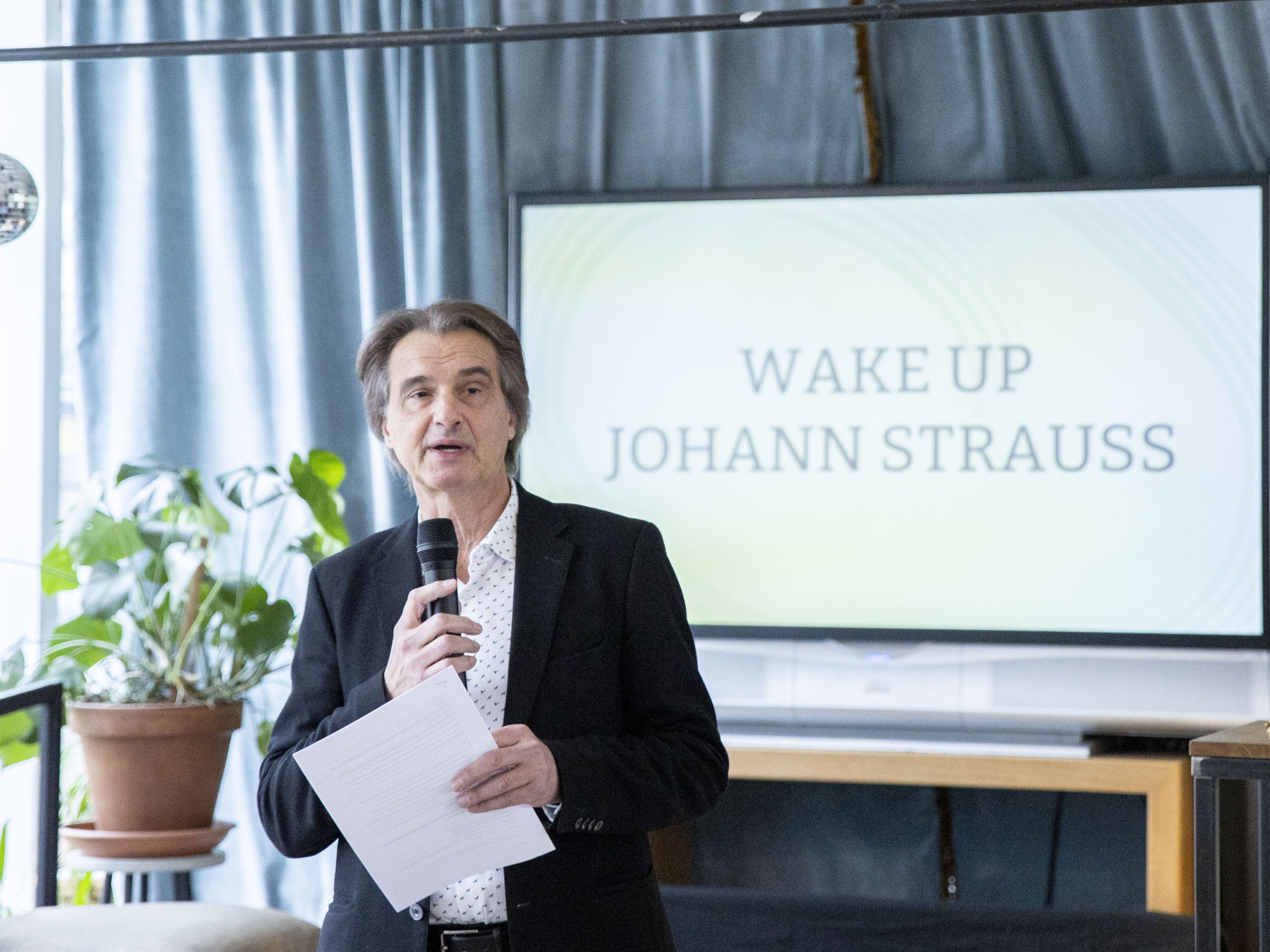 Die ersten Eckpunkte zum Strauß-Jubiläumsjahr in Wien wurden präsentiert. Die ersten Eckpunkte zum Strauß-Jubiläumsjahr in Wien wurden präsentiert.