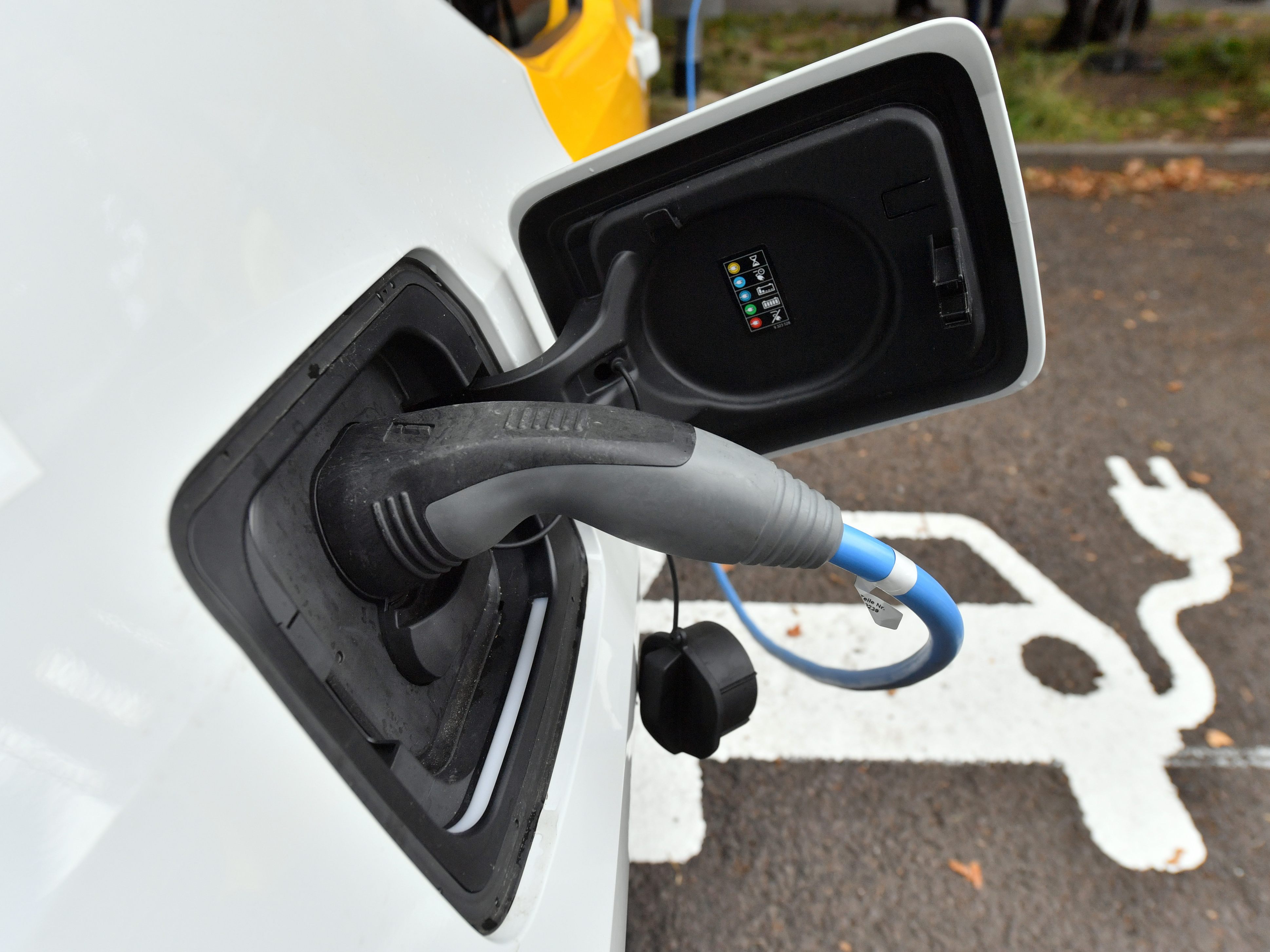 Die Asfinag beschleunigt den Ausbau des E-Ladenetzes auf Autobahnen.