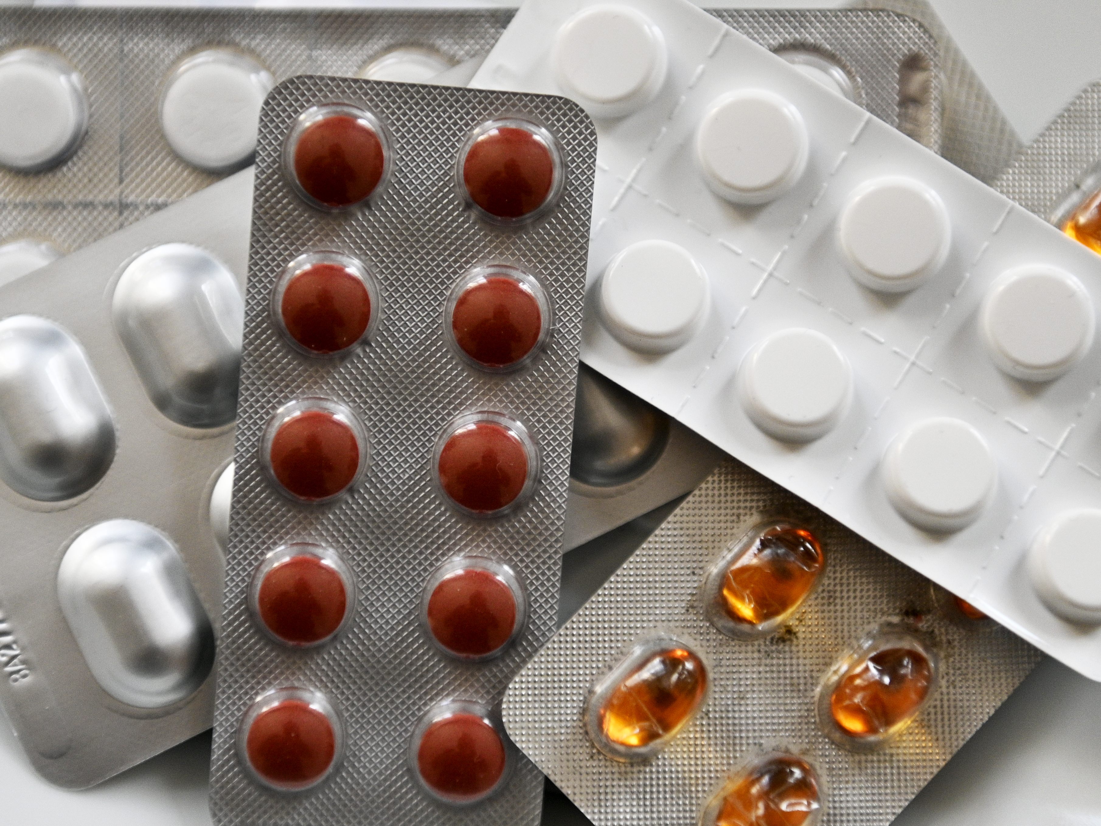 Steigende Antibiotika-Resistenzen bei Bakterien bereiten der WHO derzeit Sorgen. Steigende Antibiotika-Resistenzen bei Bakterien bereiten der WHO derzeit Sorgen.