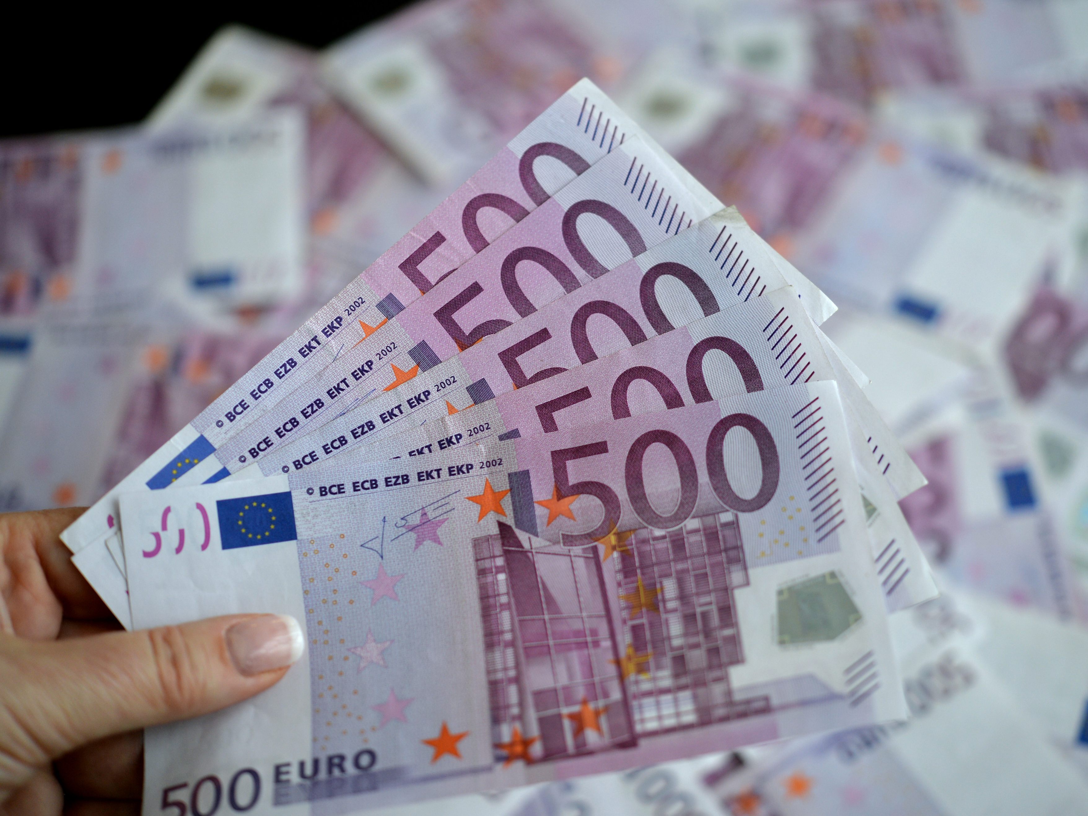 Bei einem Solo-Sechser am Sonntag winkt ein Top-Drei-Platz in der Millionärsstatistik. Bei einem Solo-Sechser am Sonntag winkt ein Top-Drei-Platz in der Millionärsstatistik.