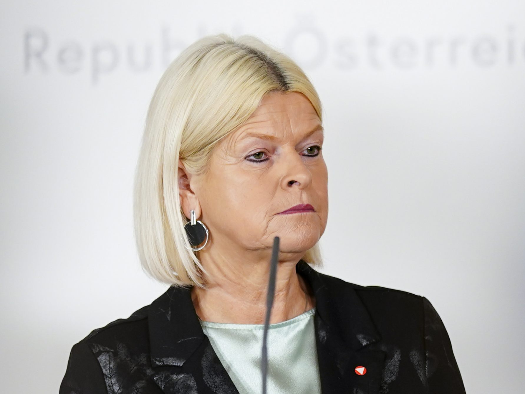 Klaudia Tanner lädt zum Verteidigungsministertreffen in der Wachau. Klaudia Tanner lädt zum Verteidigungsministertreffen in der Wachau.