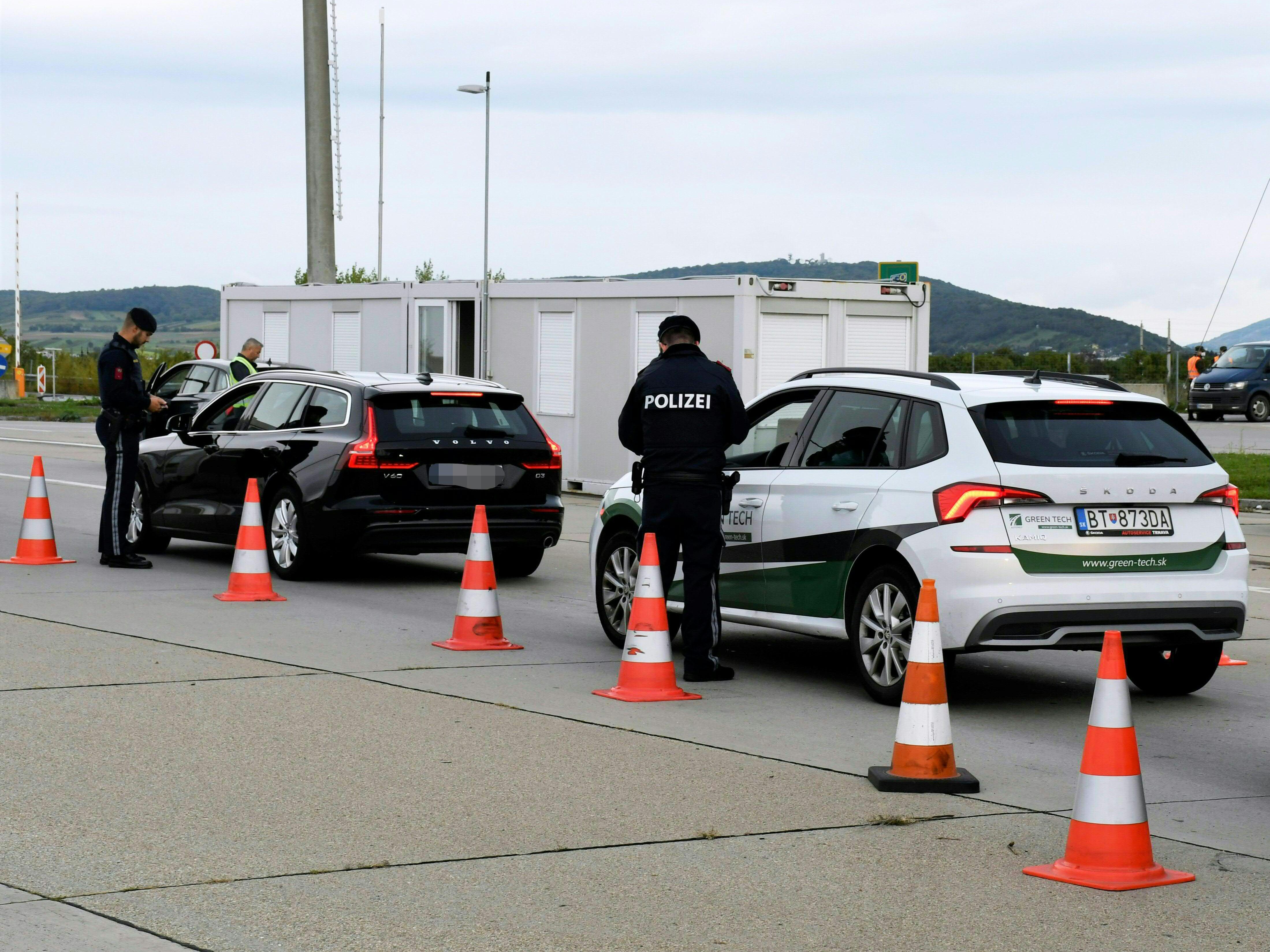 Österreicher verlängert die Grenzkontrollen zur Slowakei um weitere 30 Tage.