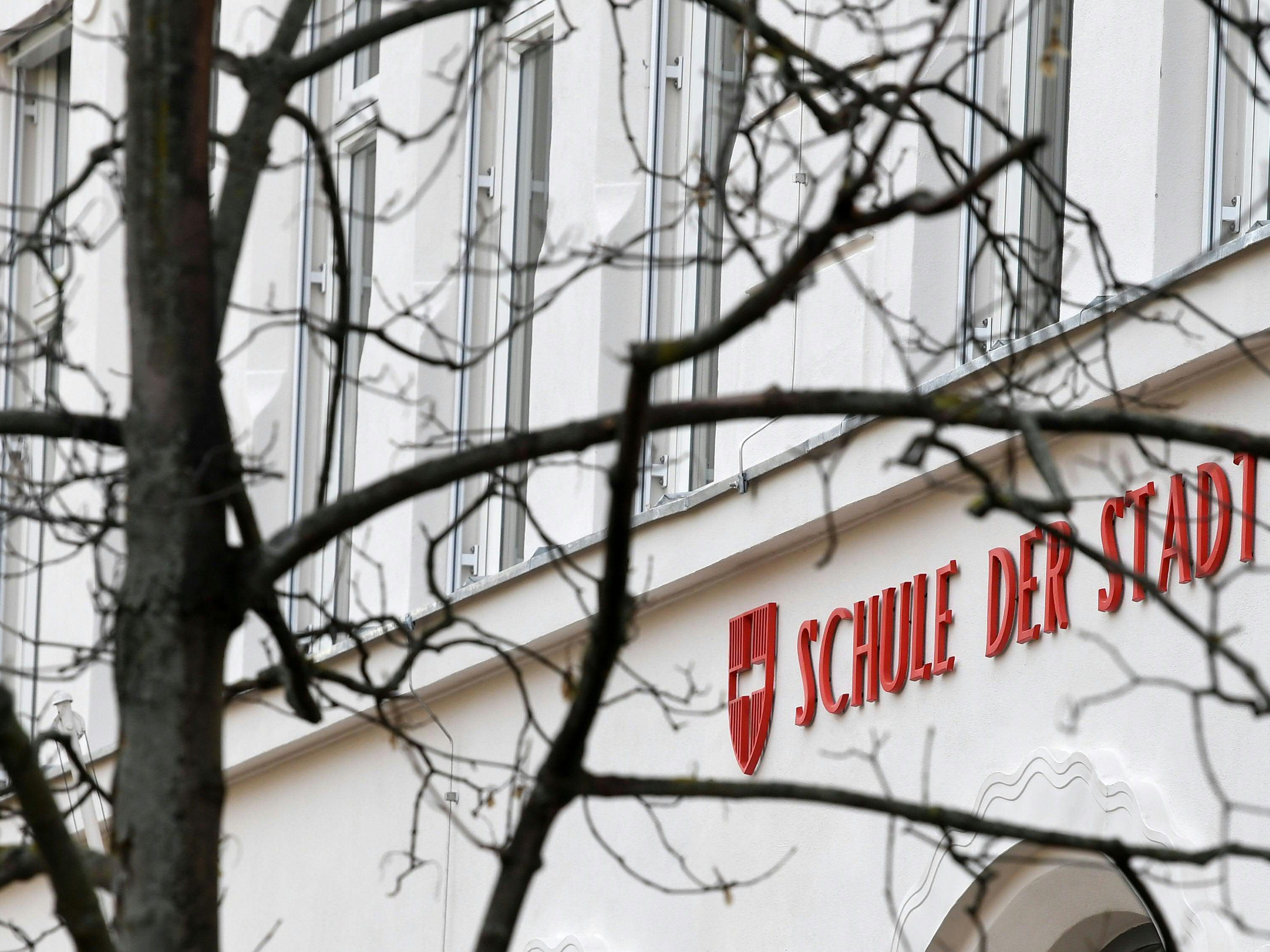 Rund um den Missbrauchsfall an einer Wiener Schule gibt es neue Vorwürfe gegen die Direktion. Rund um den Missbrauchsfall an einer Wiener Schule gibt es neue Vorwürfe gegen die Direktion.