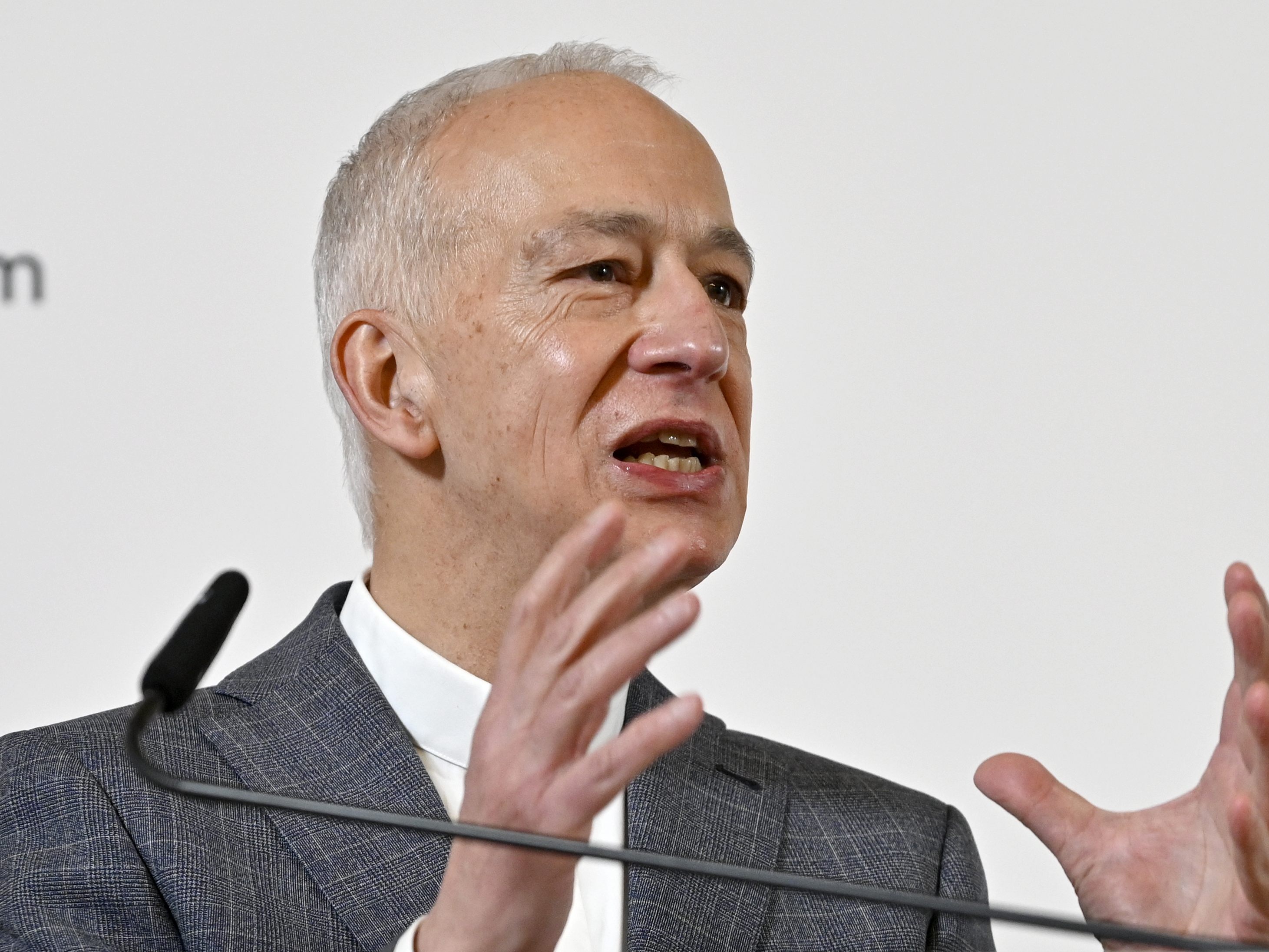 Caritas-Präsident Michael Landau kritisiert die "hausgemachte Unterbringungskrise". Caritas-Präsident Michael Landau kritisiert die "hausgemachte Unterbringungskrise".