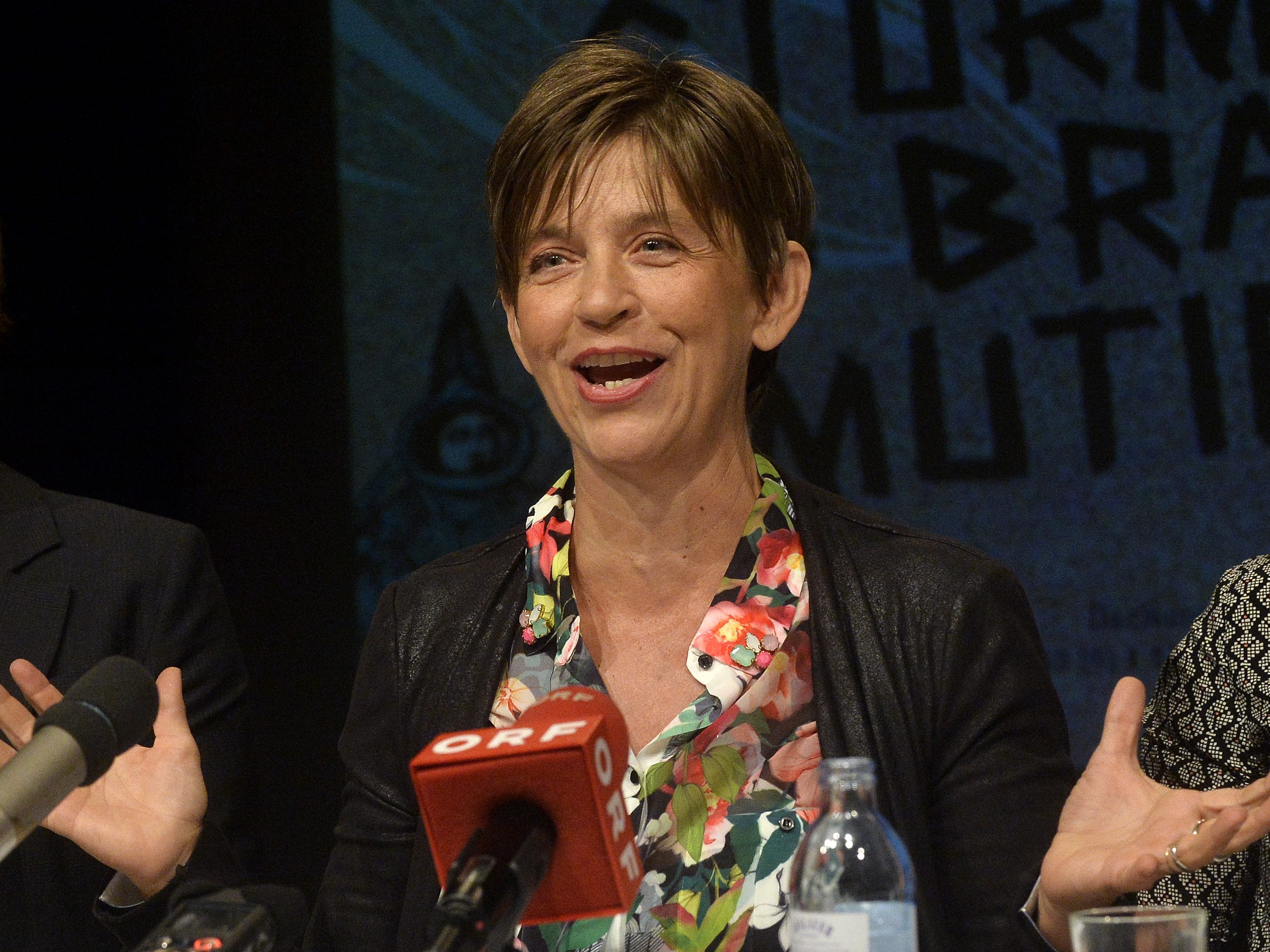 Corinne Eckenstein wurde mit dem Ehrenkreuz der Republik Österreichfür Wissenschaft und Kunst ausgezeichnet.