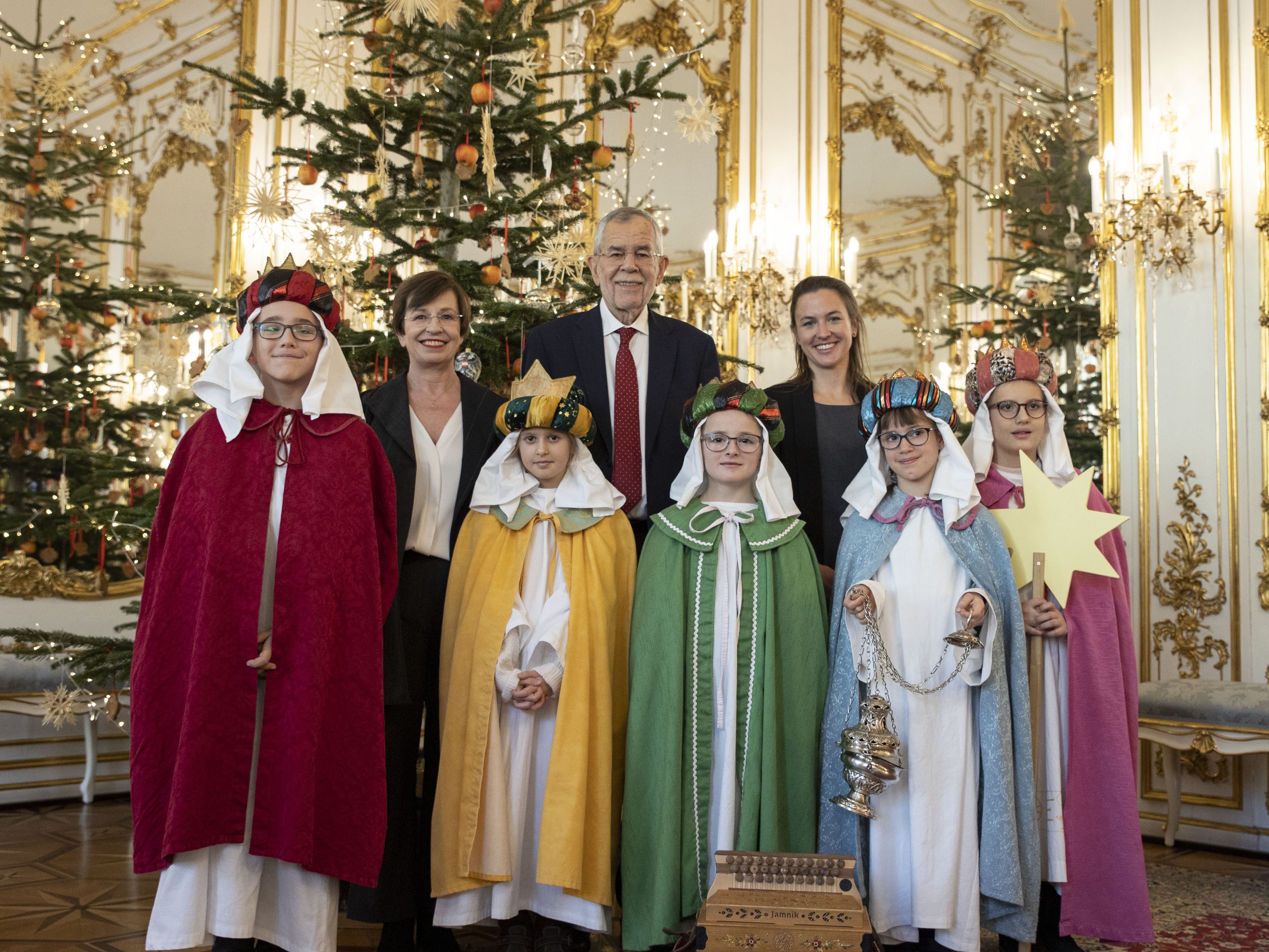 Bundespräsident Van der Bellen würdigt Engagement der Sternsinger.