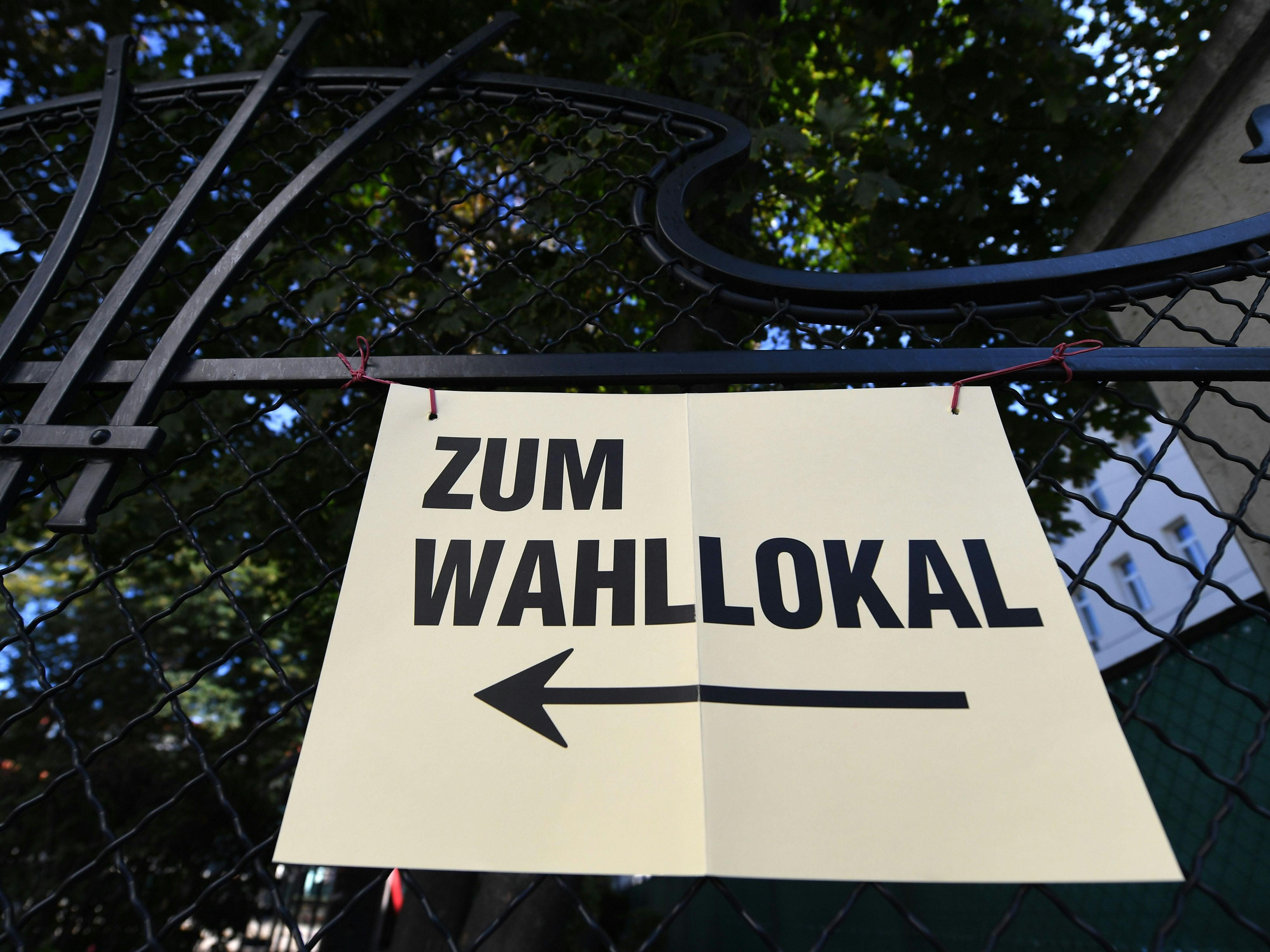 Bei einem Fairnessabkommen zum Wahlkampf in NÖ sind NEOS und FPÖ nicht dabei.