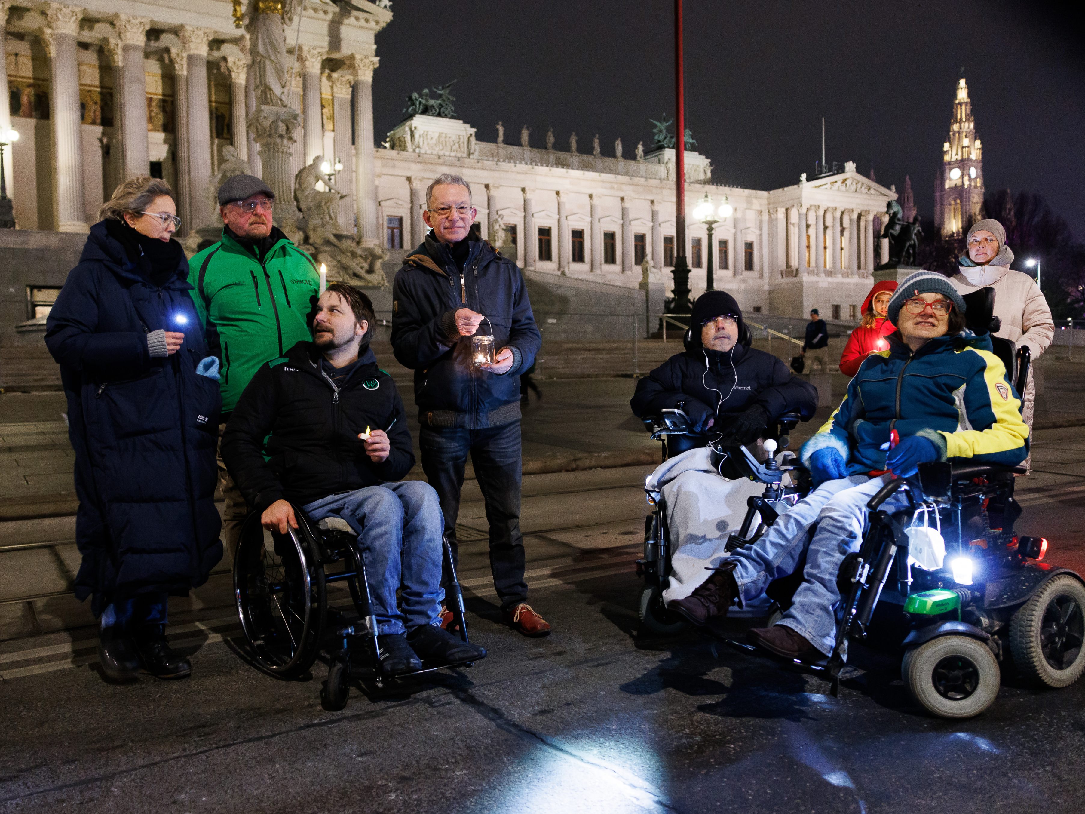 Am Sonntagabend soll die Wiener Ringstraße in einem Lichtermeer erstrahlen.