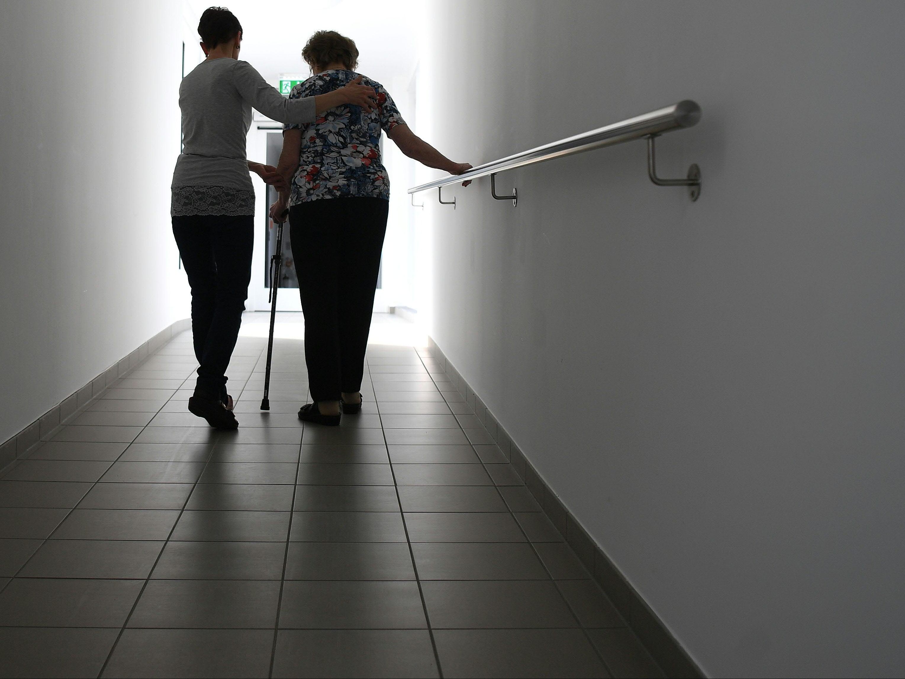 Ab 2023 wird es einige Neuerungen in der Pflege geben, wie beispielsweise eine Pflegegeld-Erhöhung.