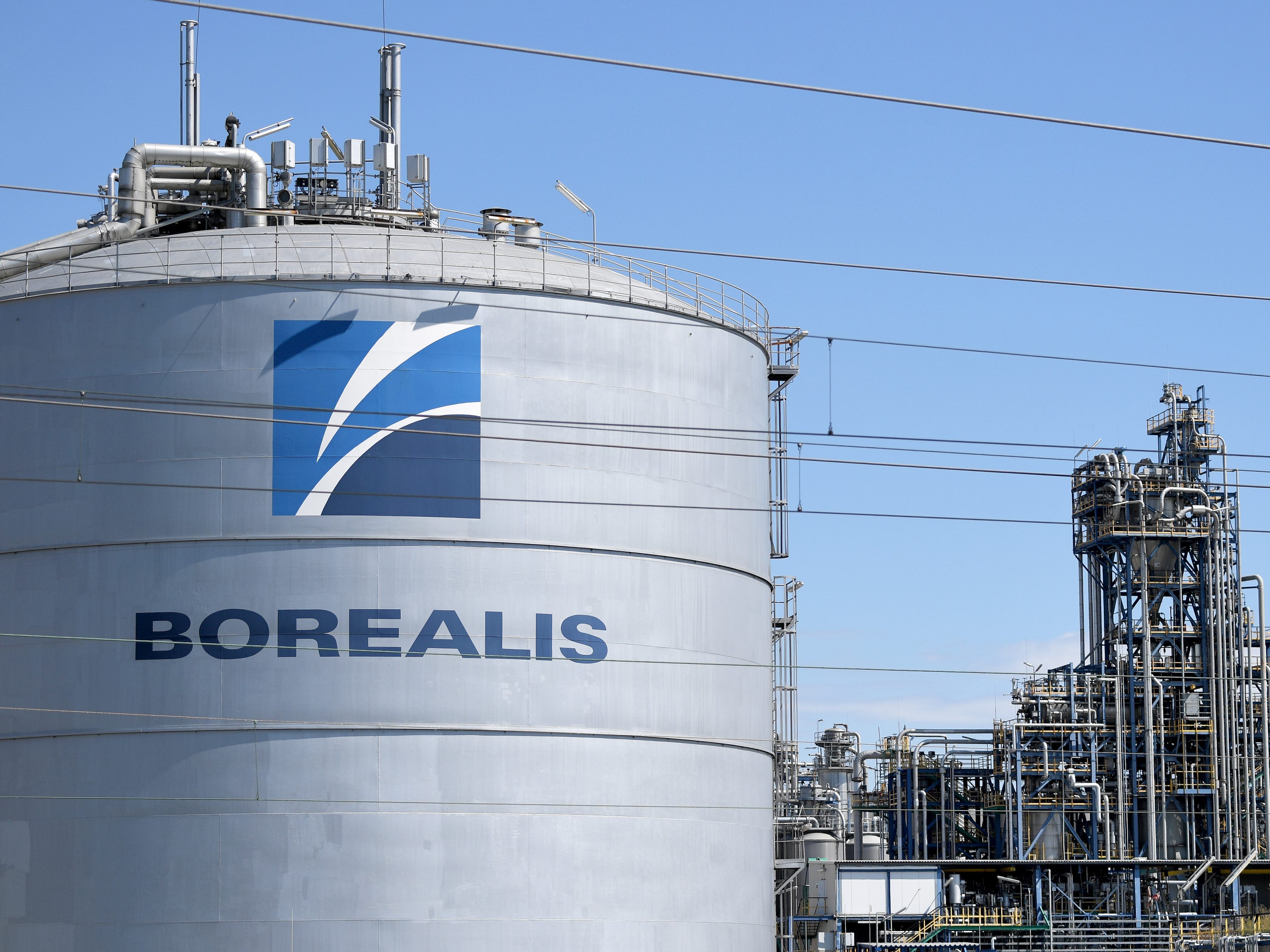 Borealis und Verbund unterzeichneten einen Vertrag zur Stromabnahme aus Wasserkraft.
