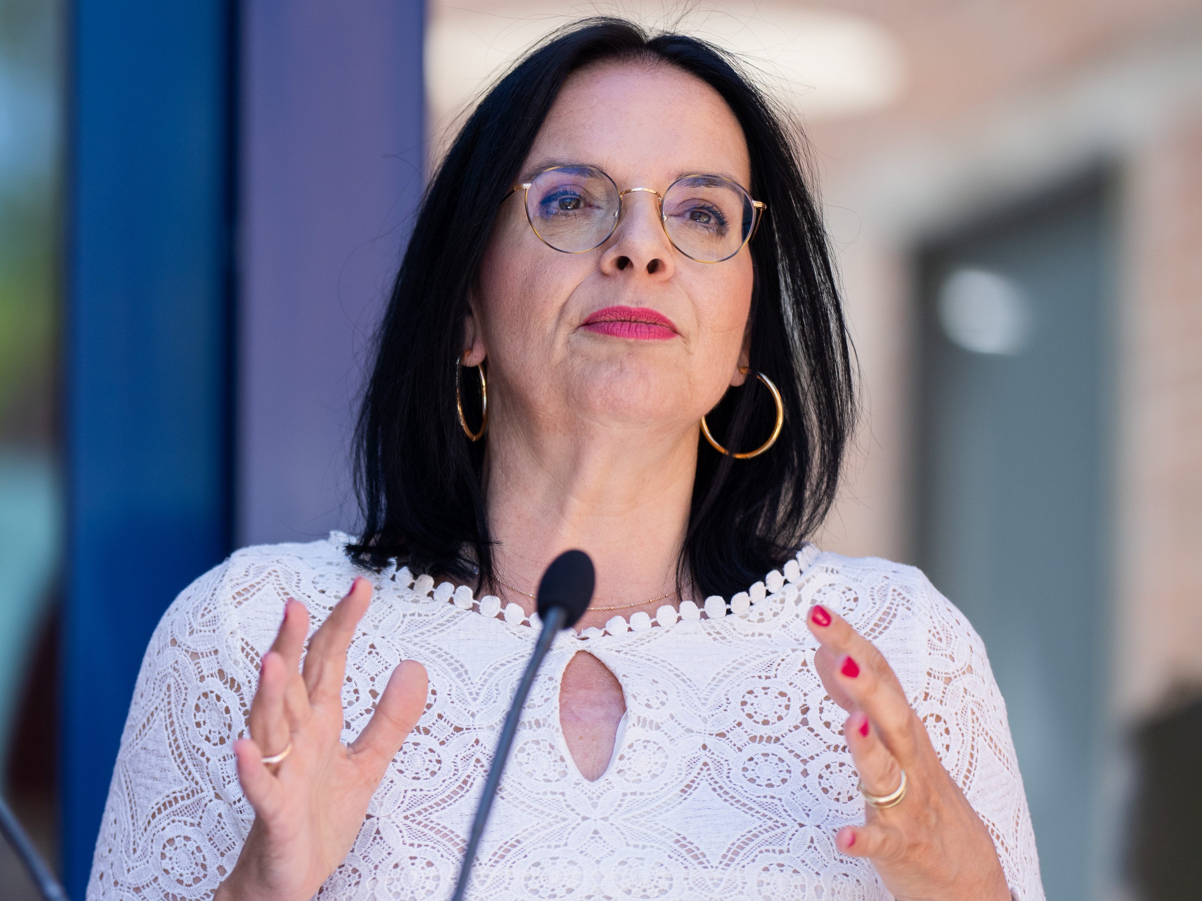 Kunst- und Kulturstaatssekretärin Andrea Mayer präsentierte den Leitfaden für Kultursponsoring. Kunst- und Kulturstaatssekretärin Andrea Mayer präsentierte den Leitfaden für Kultursponsoring.