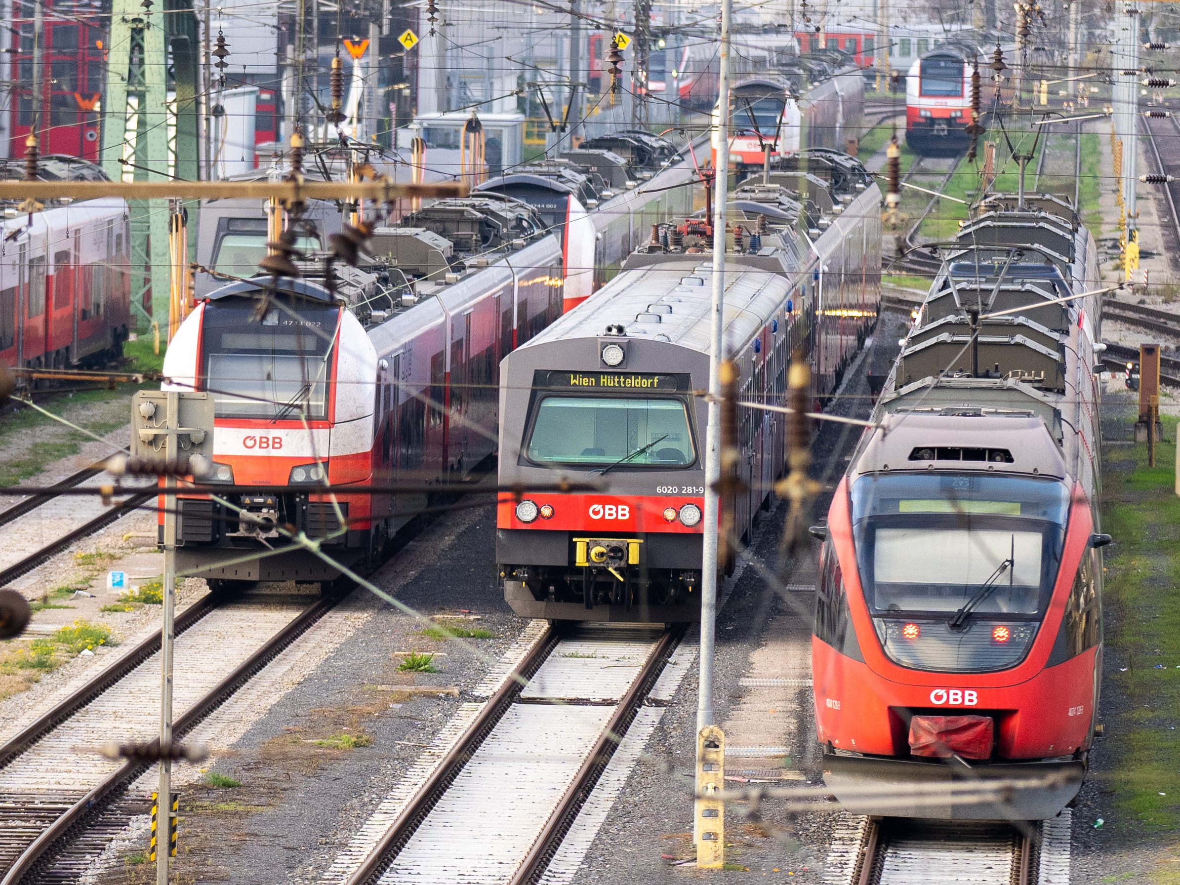 Die Sozialpartner sind vor den Bahn-KV-Verhandlungen am Montag zurückhaltend. Die Sozialpartner sind vor den Bahn-KV-Verhandlungen am Montag zurückhaltend.