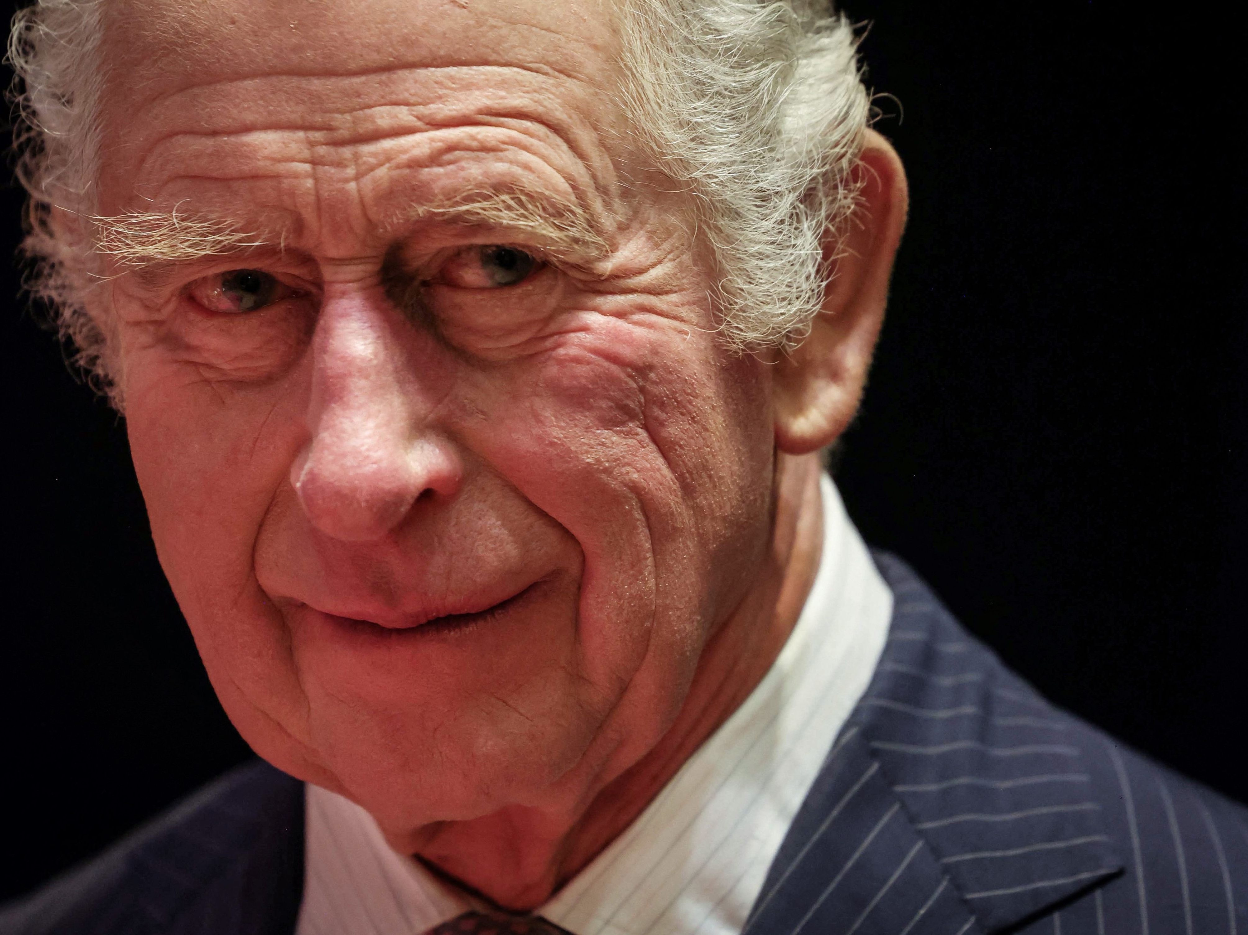 König Charles III. hält seine erste Weihnachtsansprache. König Charles III. hält seine erste Weihnachtsansprache.