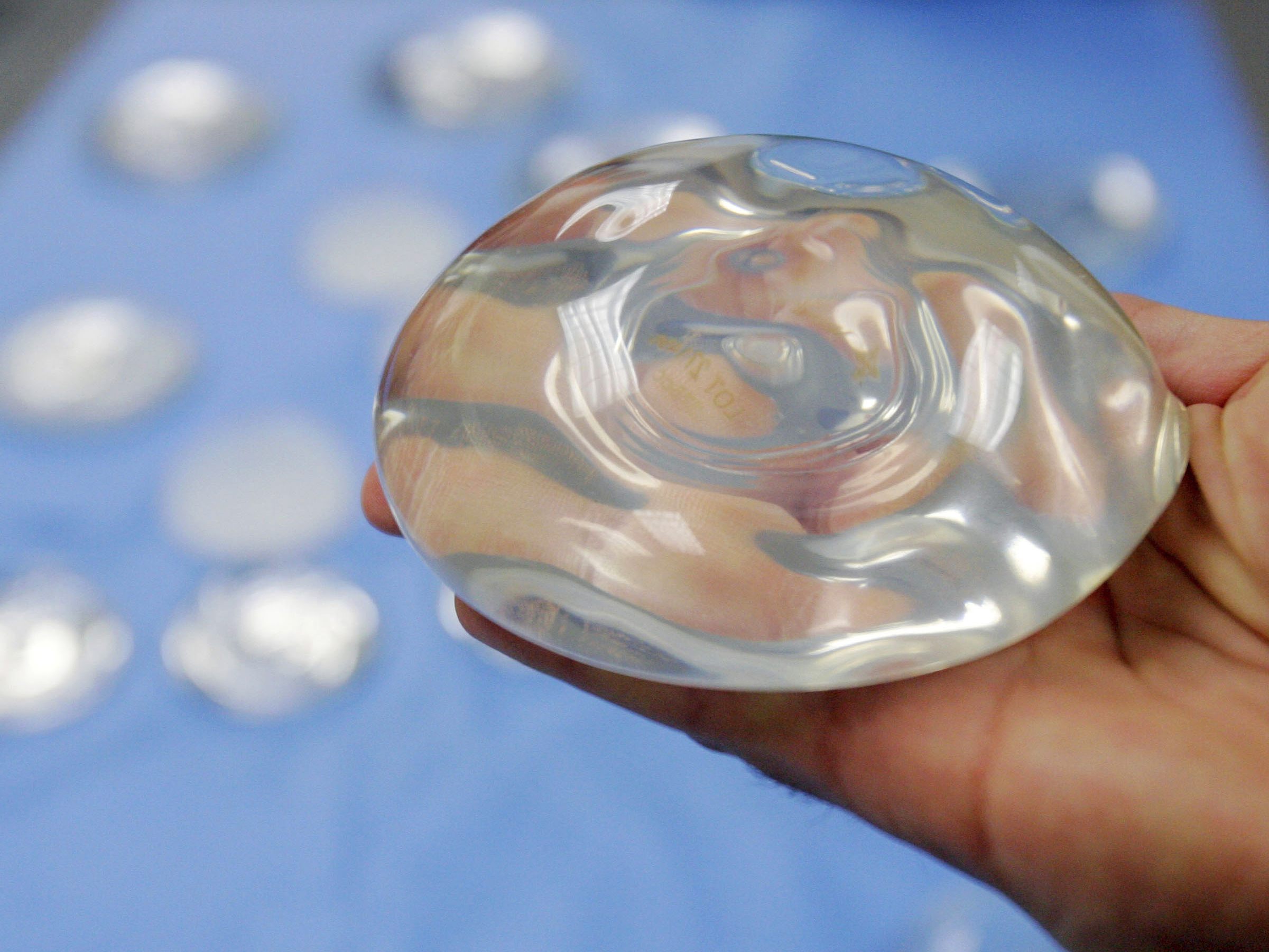 Künftig sollen Ärzte ihre Patienten über Gefahren bei Implantaten aufklären. Künftig sollen Ärzte ihre Patienten über Gefahren bei Implantaten aufklären.