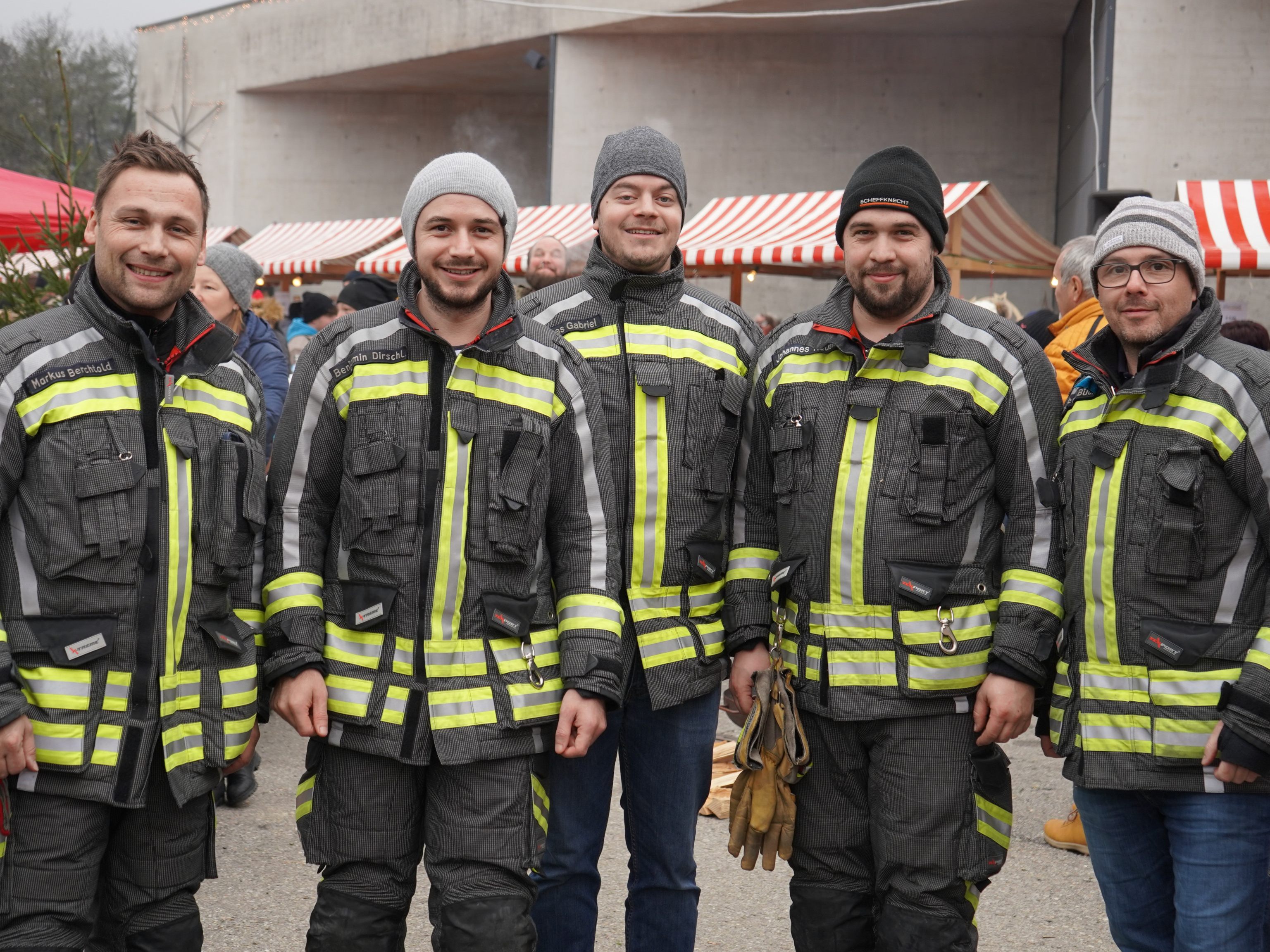 Die Feuerwehr Altenstadt veranstaltet den alljährlichen Adventmarkt beim Gerätehaus.