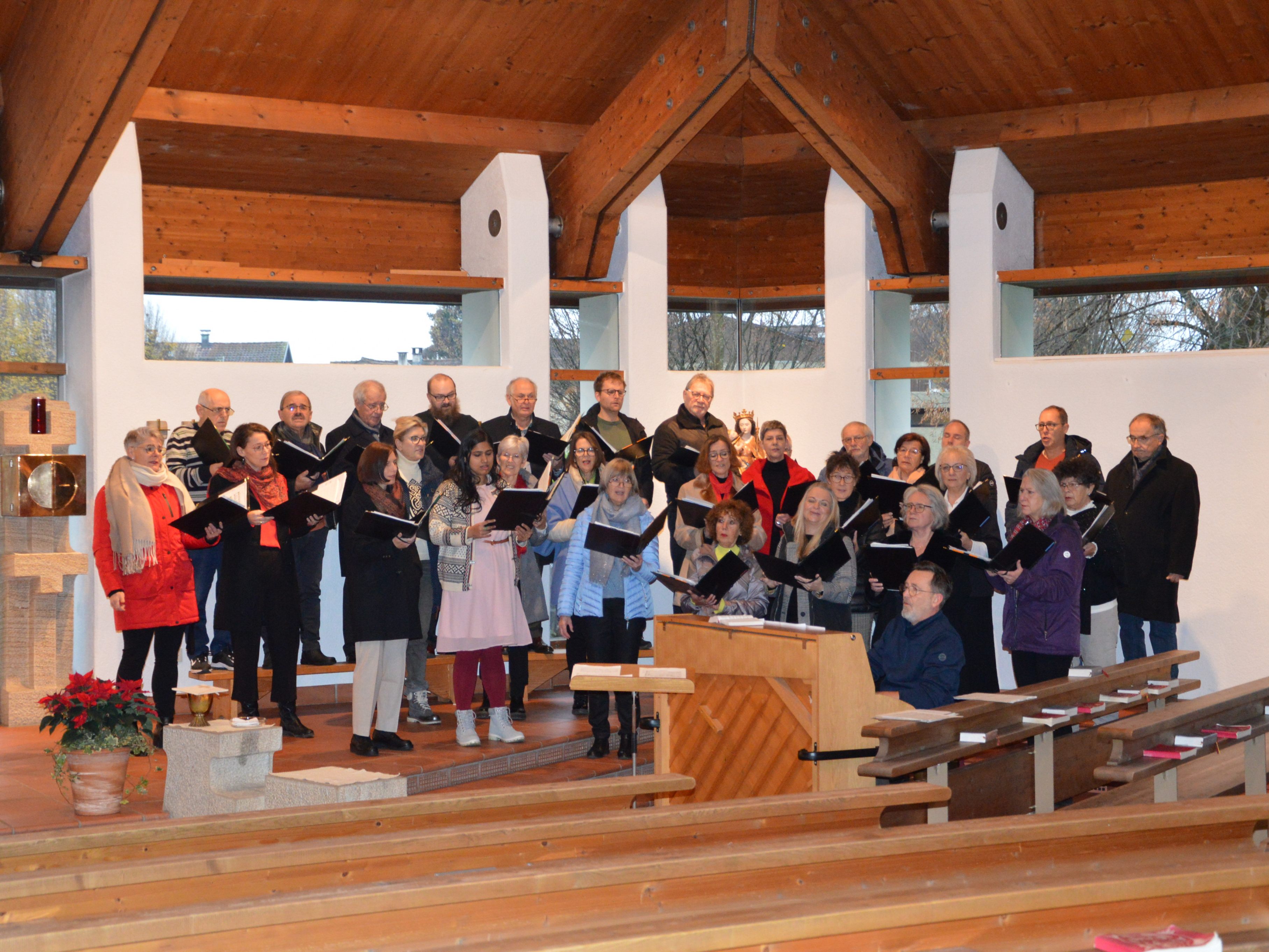 Es ist ein Ros entsprungen – Weihnachtskonzert mit dem Chor St. Nikolaus Es ist ein Ros entsprungen – Weihnachtskonzert mit dem Chor St. Nikolaus