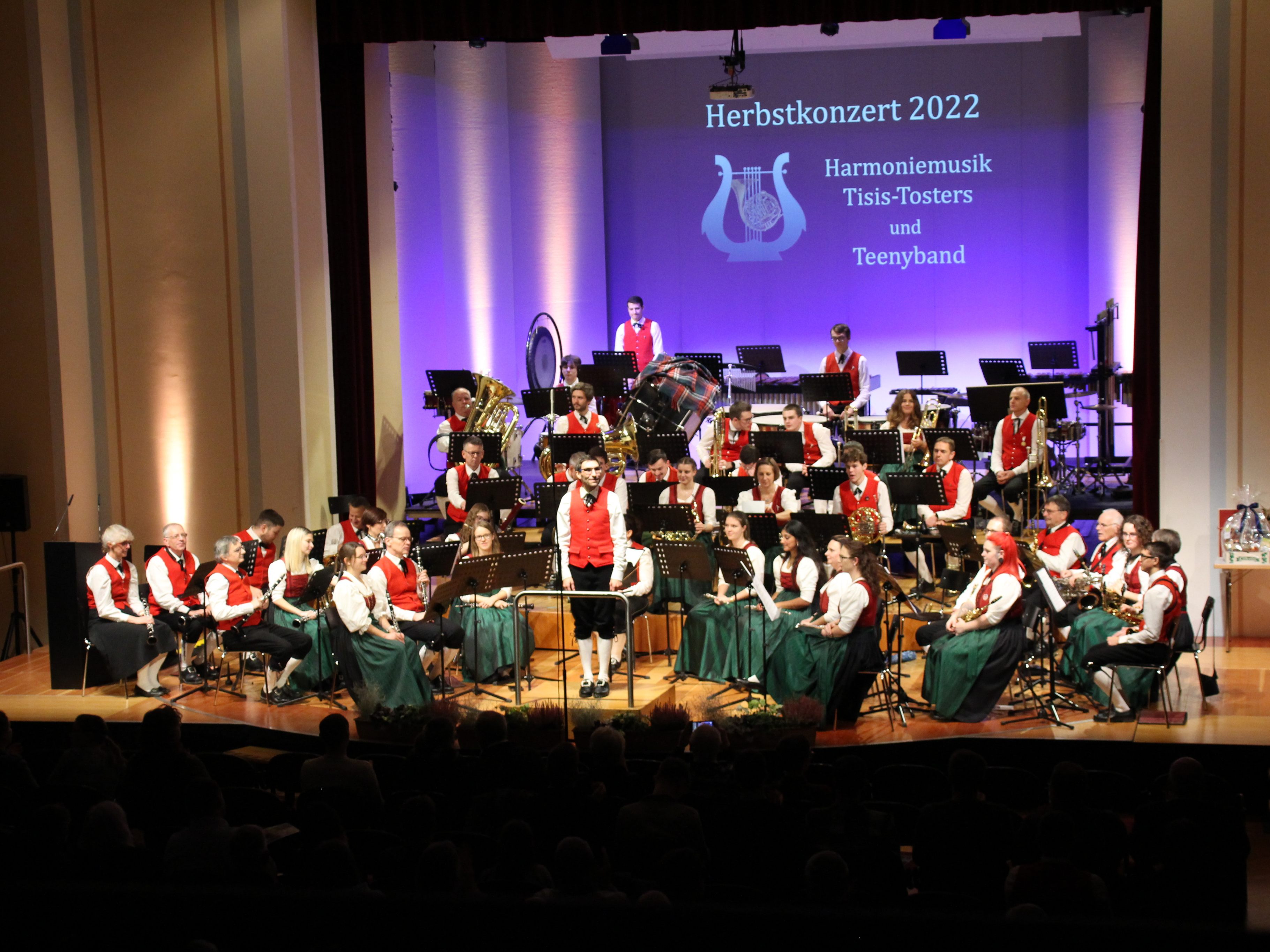 Begeisternder Auftritt der Harmoniemusik Tisis-Tosters Begeisternder Auftritt der Harmoniemusik Tisis-Tosters