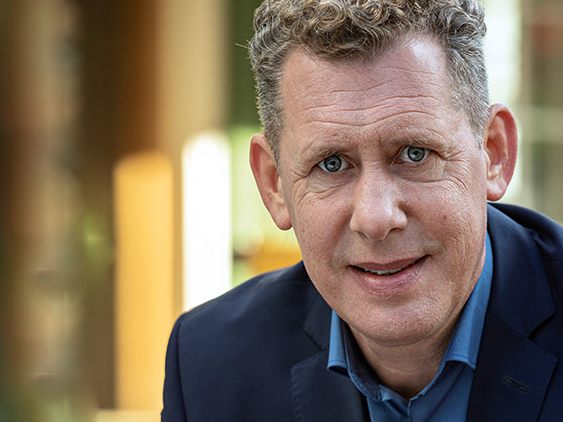 AK-Präsident Bernhard Heinzle: „Wir müssen neue, innovative Wege gehen, wenn wir den Pflege-Karren nicht an die Wand fahren wollen!“ (Foto: Lukas Hämmerle)