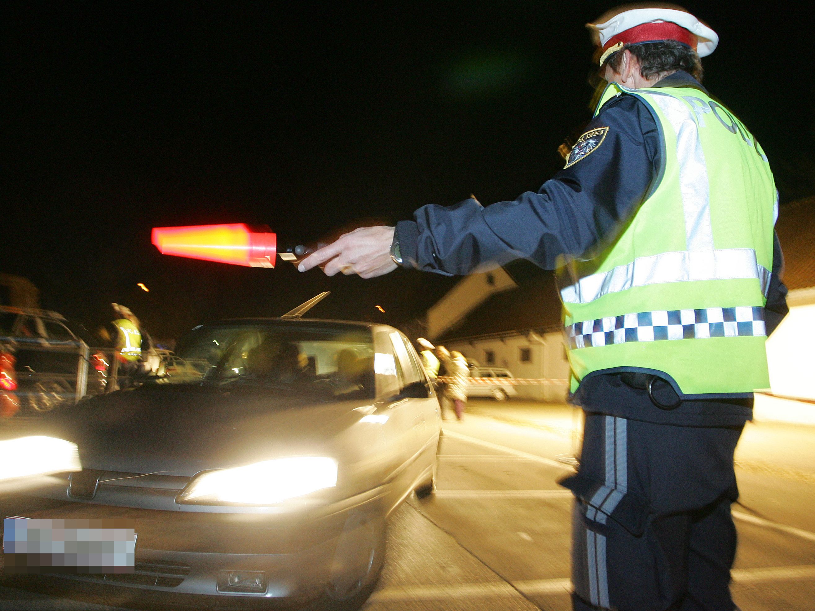 Am Mittwochabend legte die Polizei in Dornbirn ihr Augenmerk auf Alkolenker (Symbolbild). Am Mittwochabend legte die Polizei in Dornbirn ihr Augenmerk auf Alkolenker (Symbolbild).