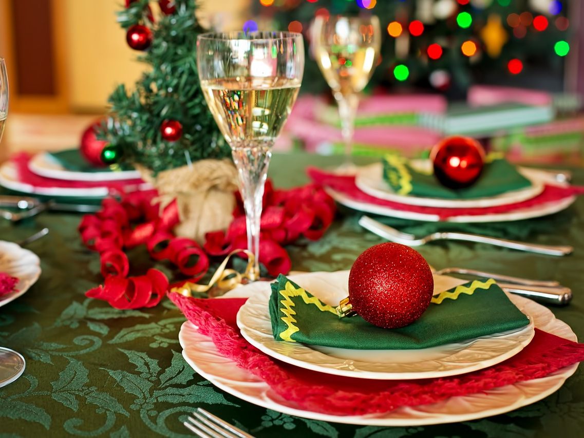Hälfte der Österreicher serviert zu Weihnachten traditionelles Essen.