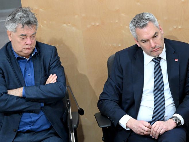 Die türkis-grüne Regierung startet mit einer zweitägigen Klausur ins neue Arbeitsjahr. Die türkis-grüne Regierung startet mit einer zweitägigen Klausur ins neue Arbeitsjahr.