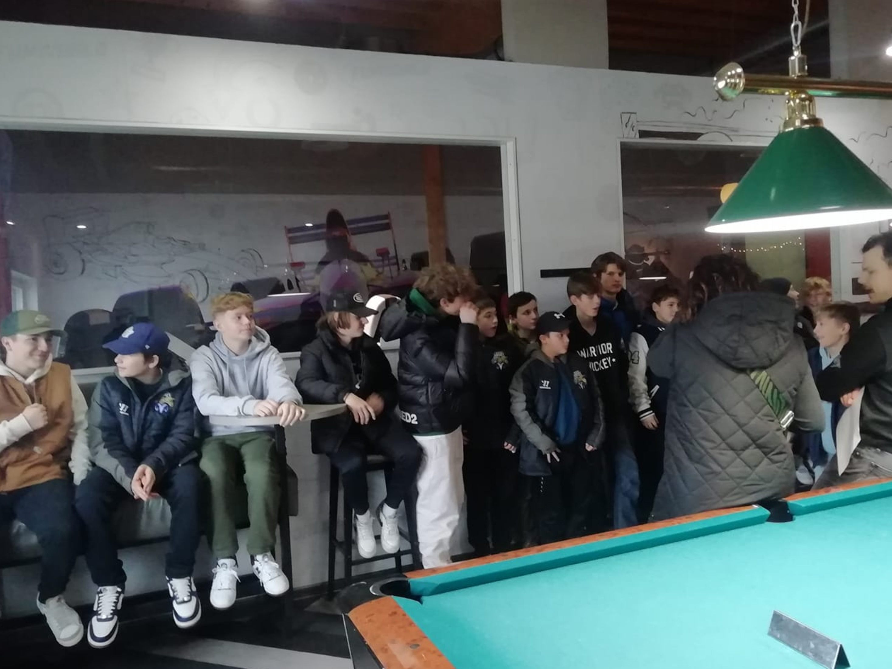 Die U15-Cracks der Rheintal-Bulldogs trafen sich in der Funworld zum gemeinsamen Team-Event Die U15-Cracks der Rheintal-Bulldogs trafen sich in der Funworld zum gemeinsamen Team-Event