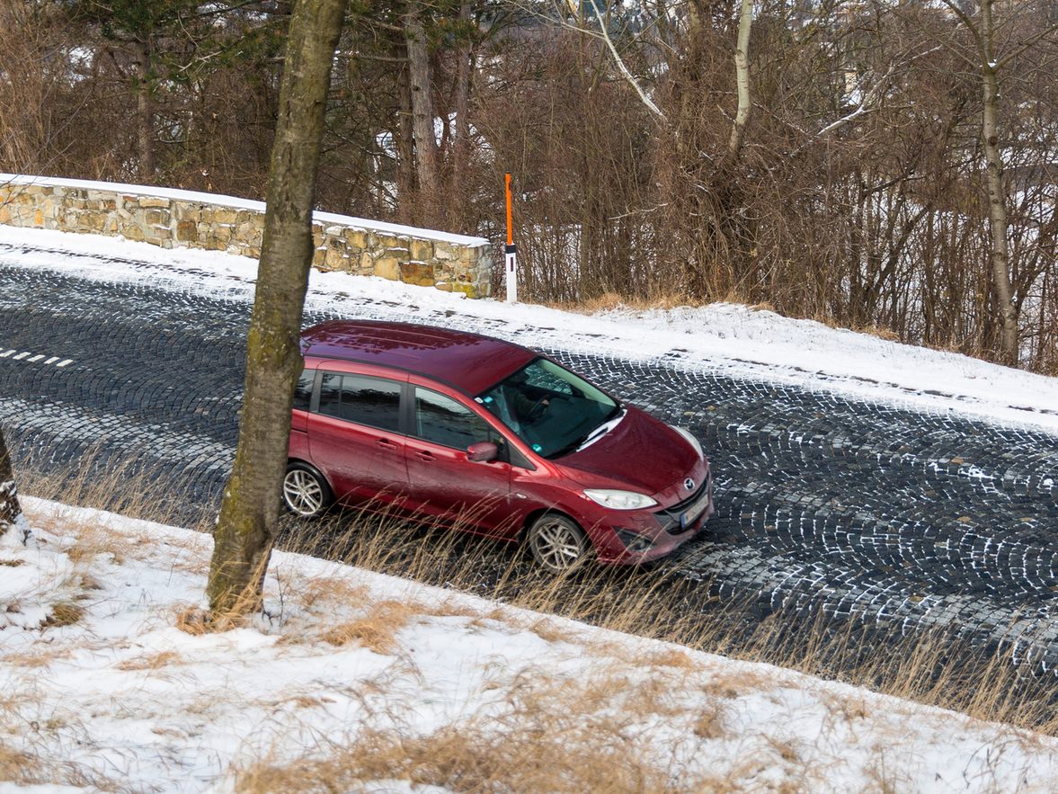 Der ÖAMTC rät Autofahrern in Österreich zur Vorsicht vor Glatteis.