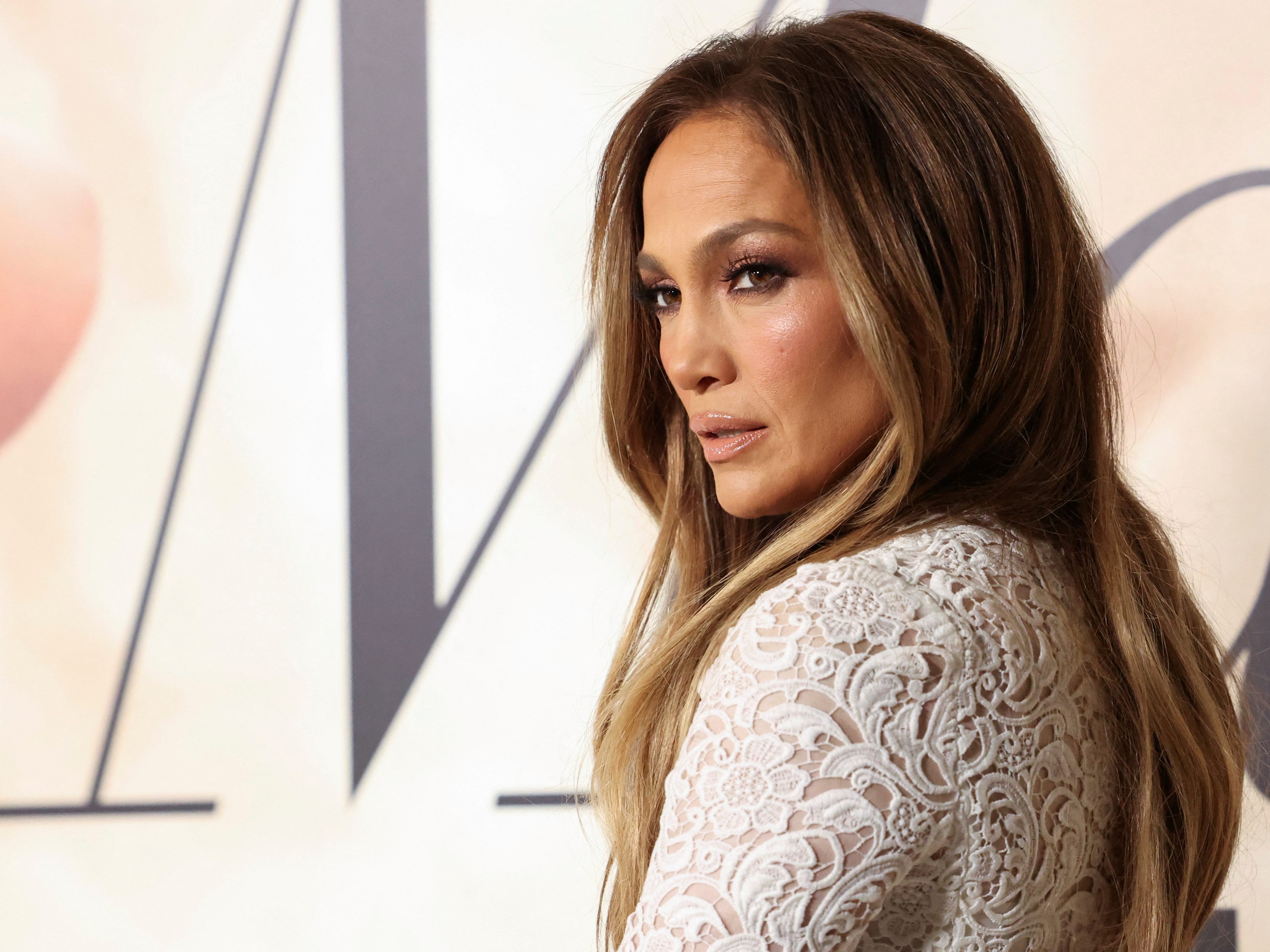 Jennifer Lopez hat sich über das Jahr 2022 geäußert. Jennifer Lopez hat sich über das Jahr 2022 geäußert.