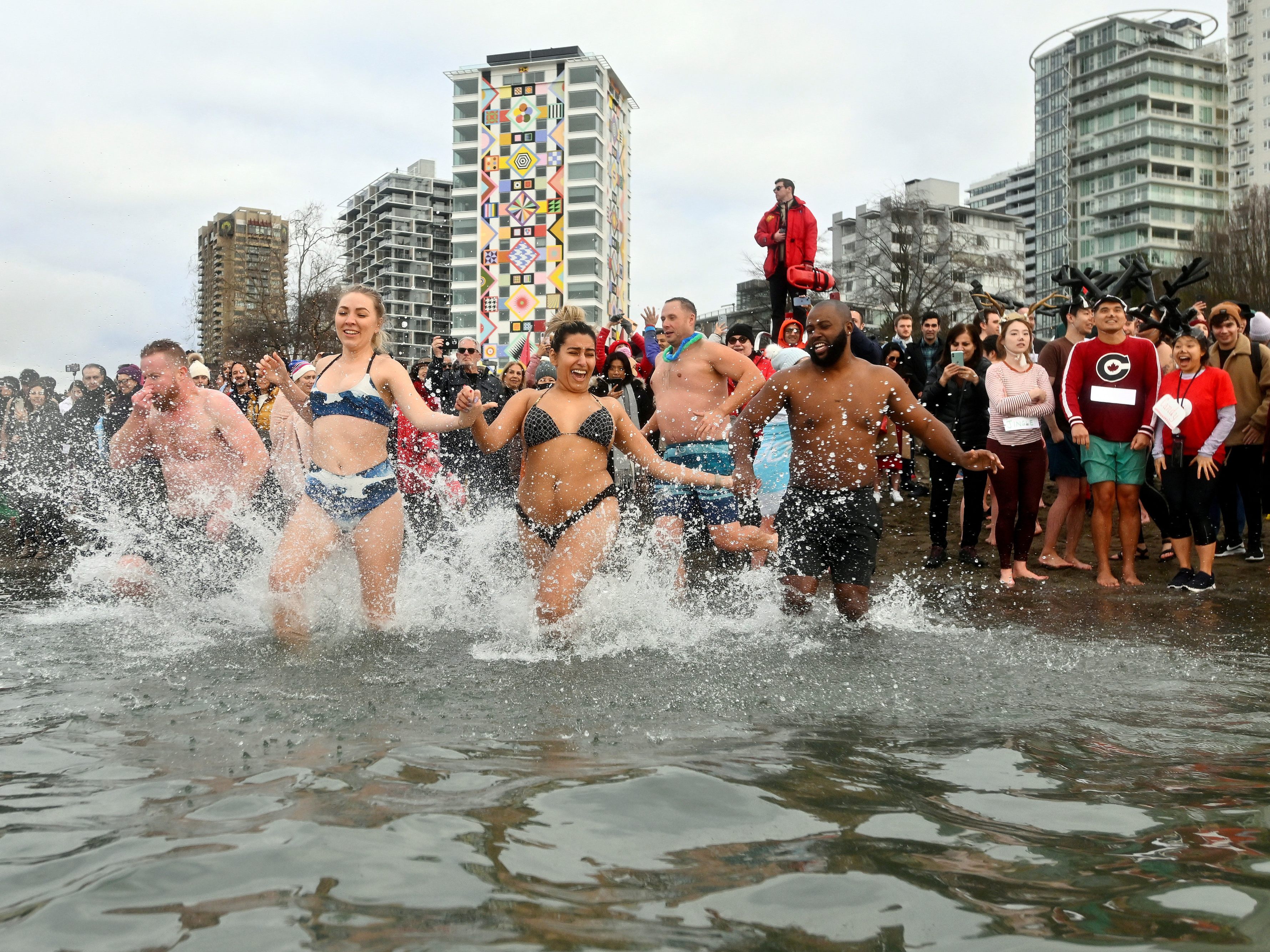 Das traditionelle "Polar Bear Swim"- Event in Vancouver.