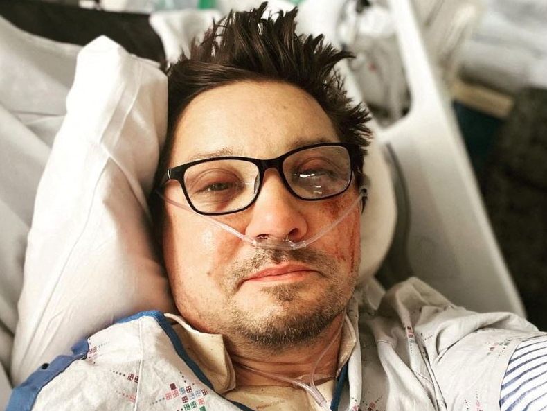 Schauspieler Jeremy Renner erlitt bei dem Unfall schwere Verletzungen.