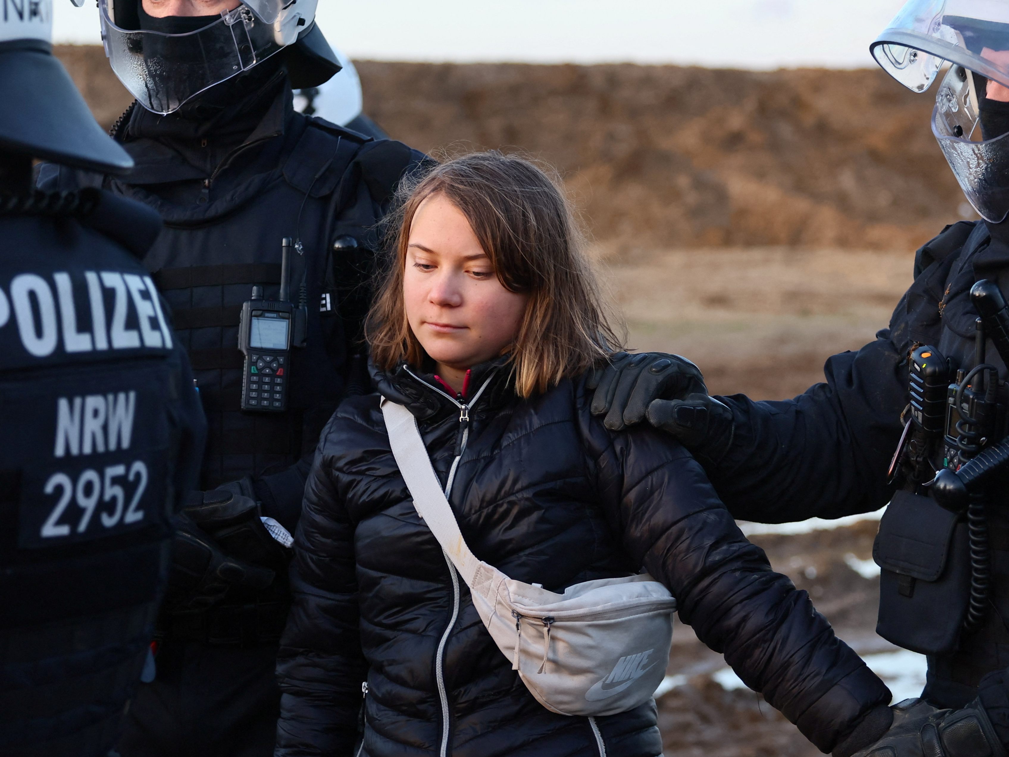 Die weltweit bekannte Klimaaktivistin Greta Thunberg wurde im Zuge der Lützerath-Demonstration festgenommen.