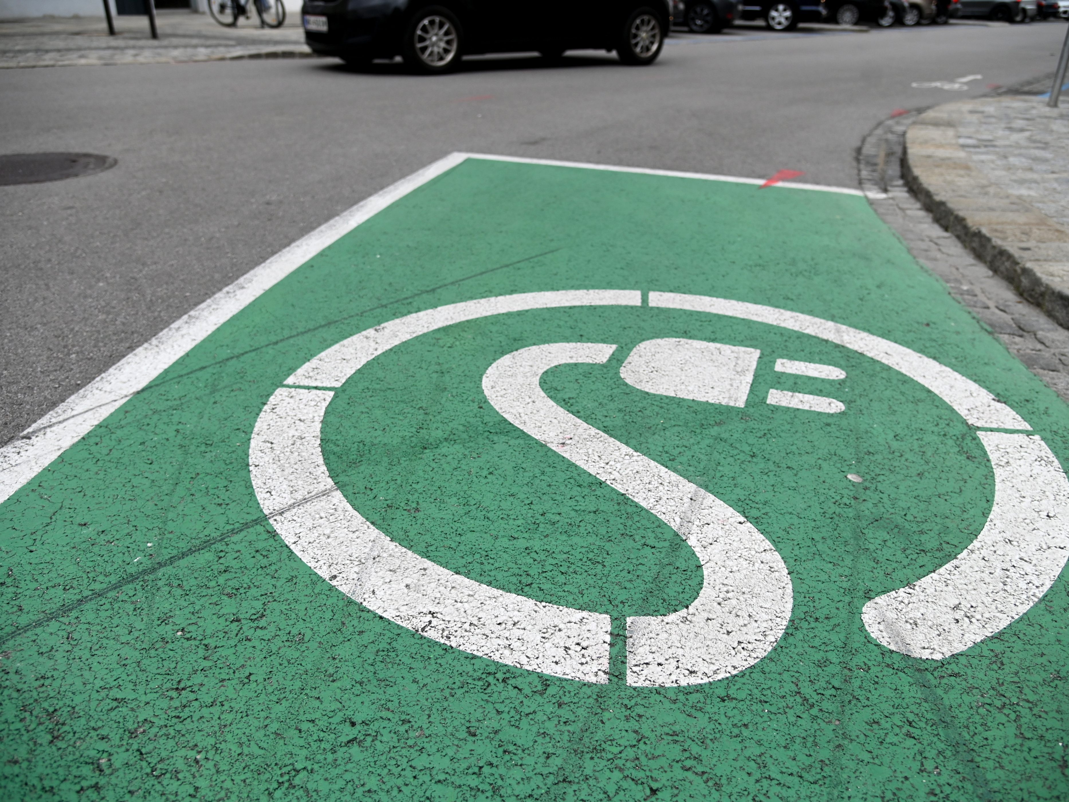 Förderung für Privatpersonen bei Kauf von E-Auto.