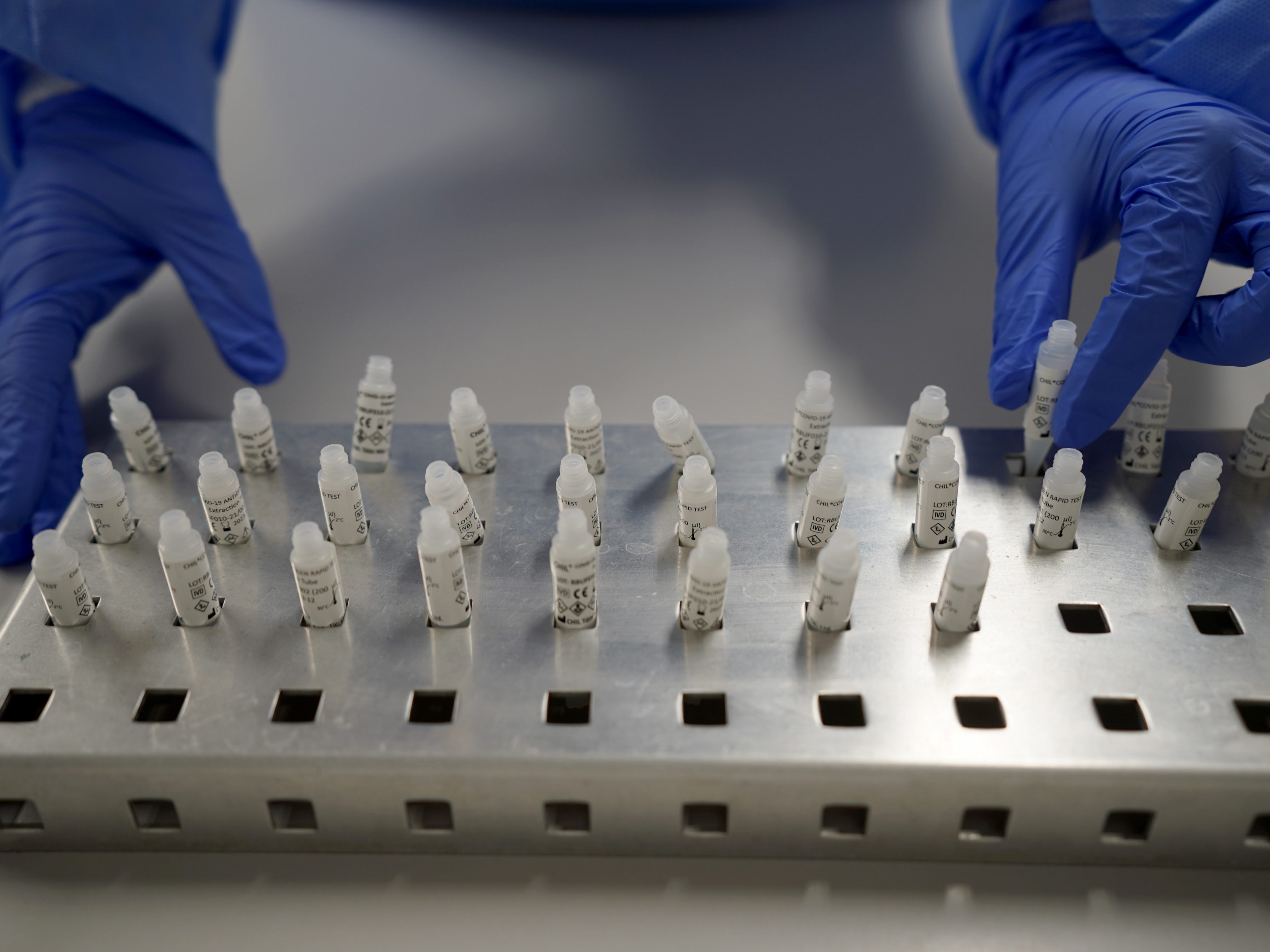Laut dem Epidemiologen Klaus Stöhr ist das Testen von China-Reisenden nicht zielführend. Laut dem Epidemiologen Klaus Stöhr ist das Testen von China-Reisenden nicht zielführend.