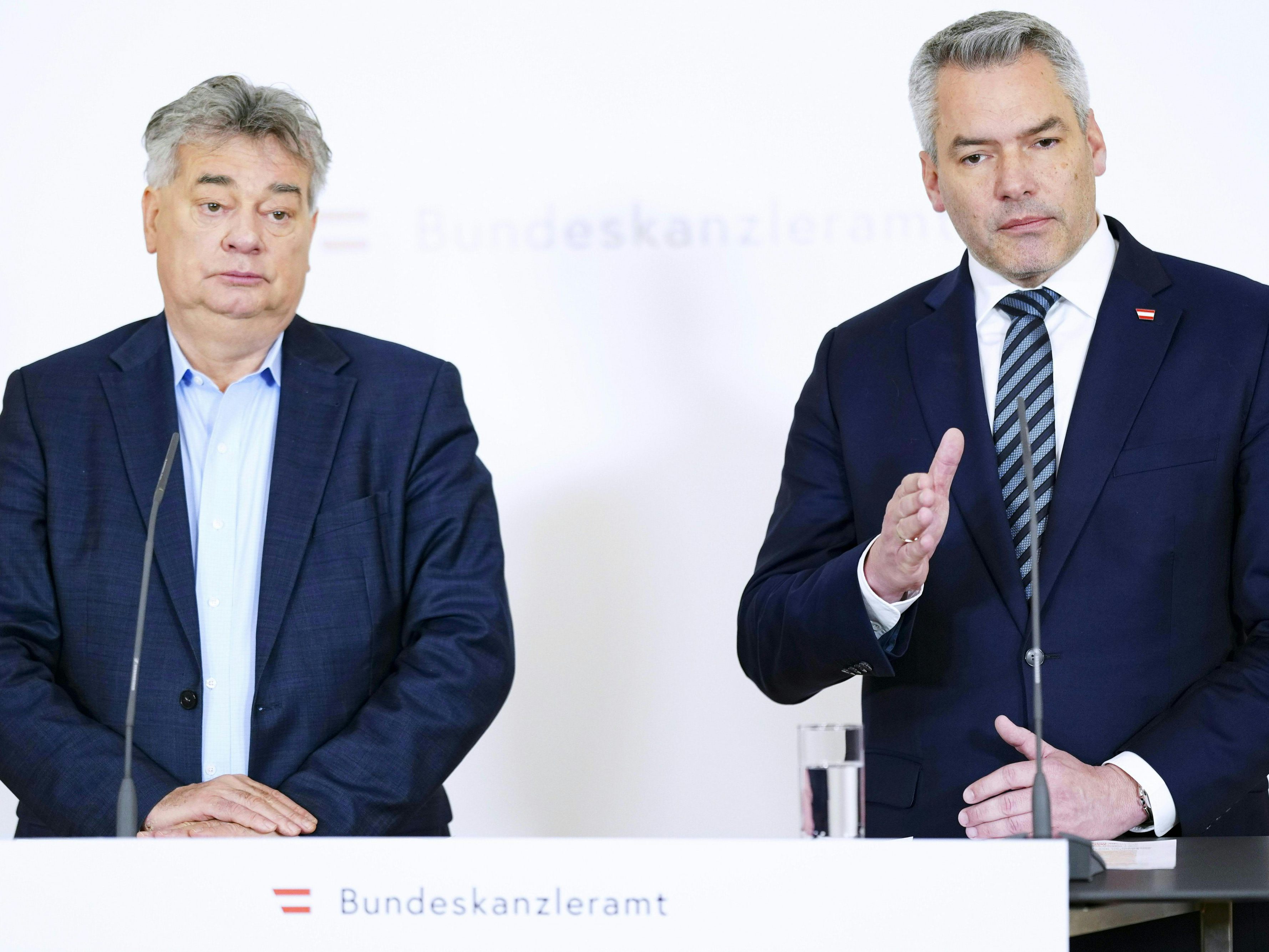 Regierungsparteien seit längerer Zeit nicht über 50-Prozent-Marke. Regierungsparteien seit längerer Zeit nicht über 50-Prozent-Marke.