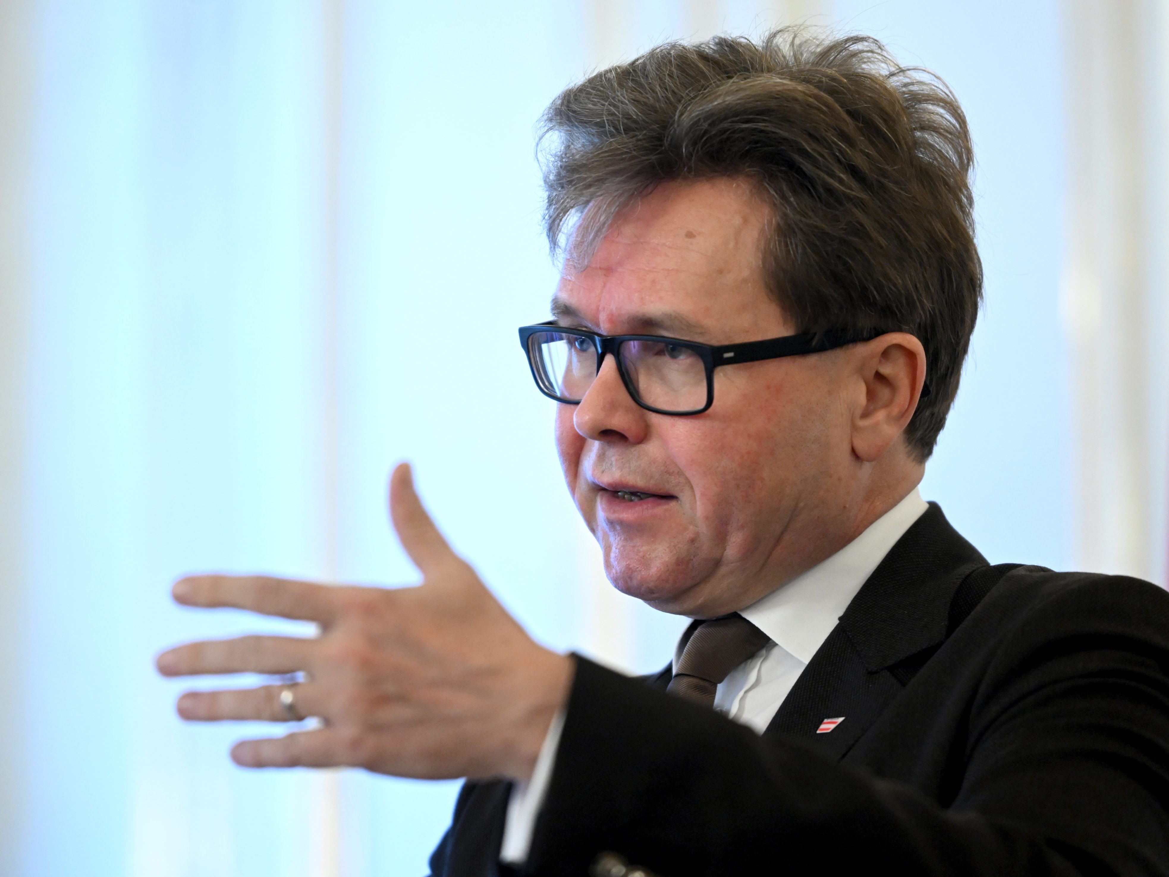 Bildungsminister Polaschek kündigt weitere Maßnahmen gegen Kindesmissbrauch an. Bildungsminister Polaschek kündigt weitere Maßnahmen gegen Kindesmissbrauch an.
