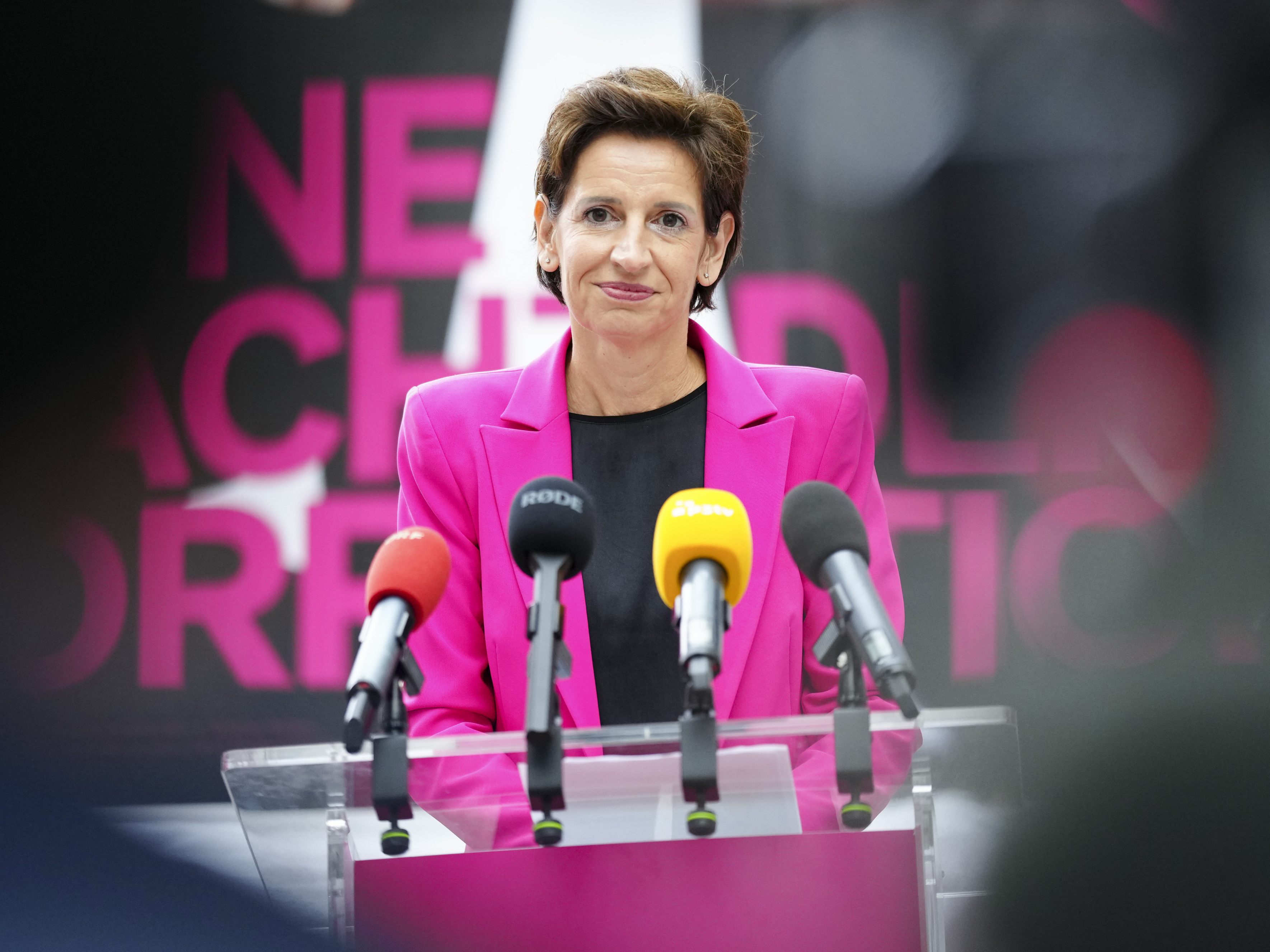 Spitzenkandidatin Indra Collini nannte ein viertes Mandat der NEOS als Ziel. Spitzenkandidatin Indra Collini nannte ein viertes Mandat der NEOS als Ziel.
