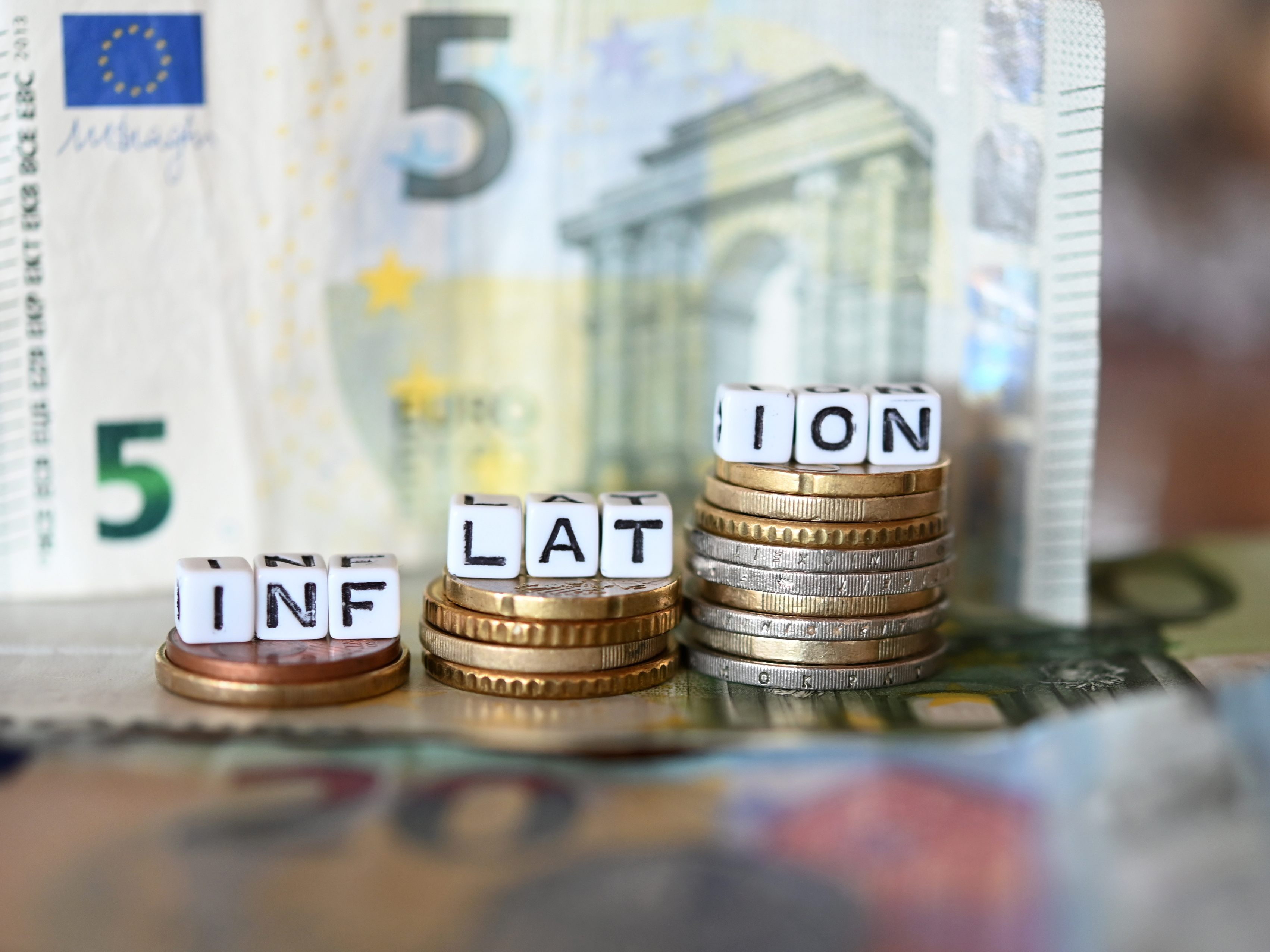 Die Inflation im Jahr 2022 auf 8,6 Prozent gestiegen. Die Inflation im Jahr 2022 auf 8,6 Prozent gestiegen.