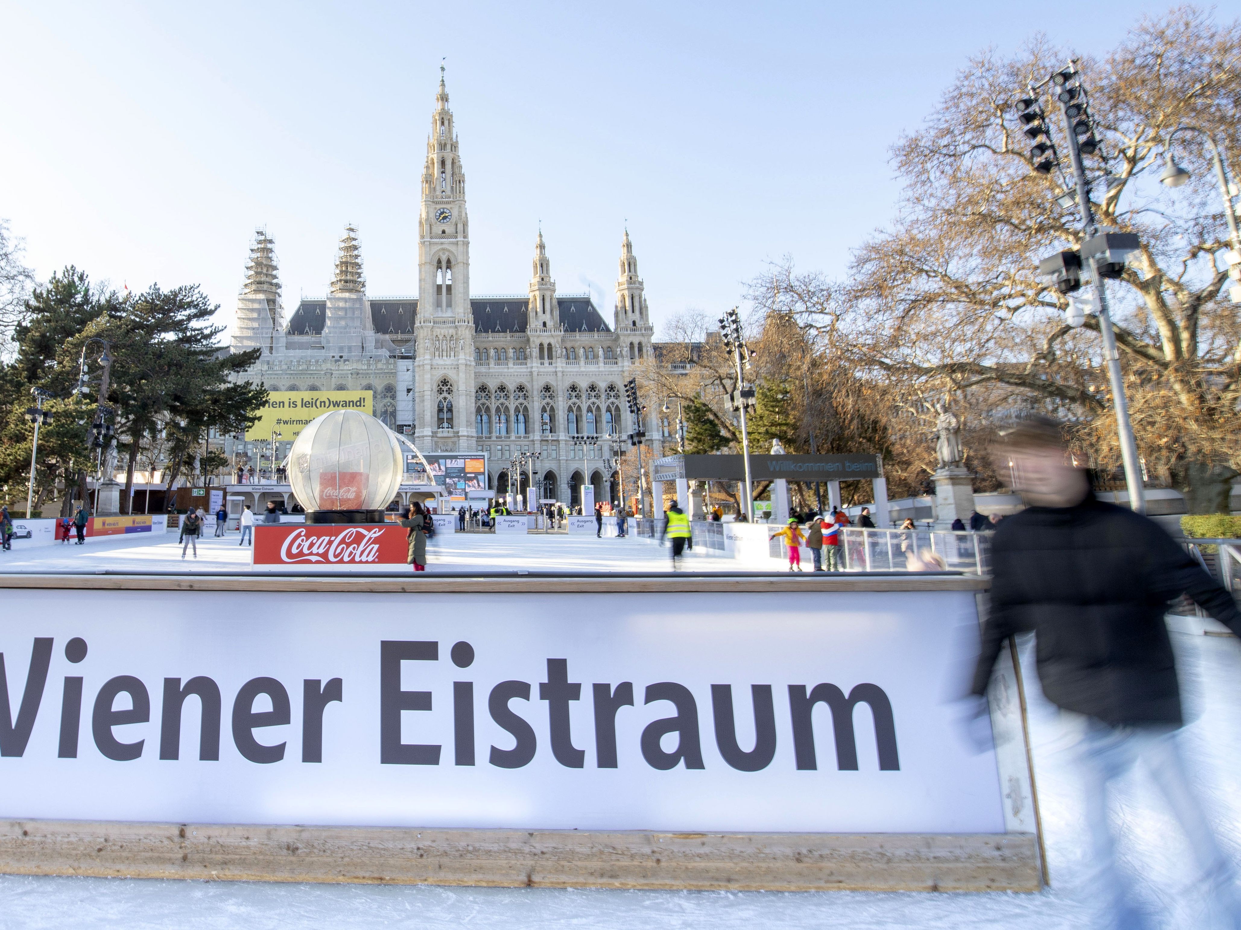 Am 19. Jänner 2023 geht es mit dem Wiener Eistraum am Rathausplatz los.