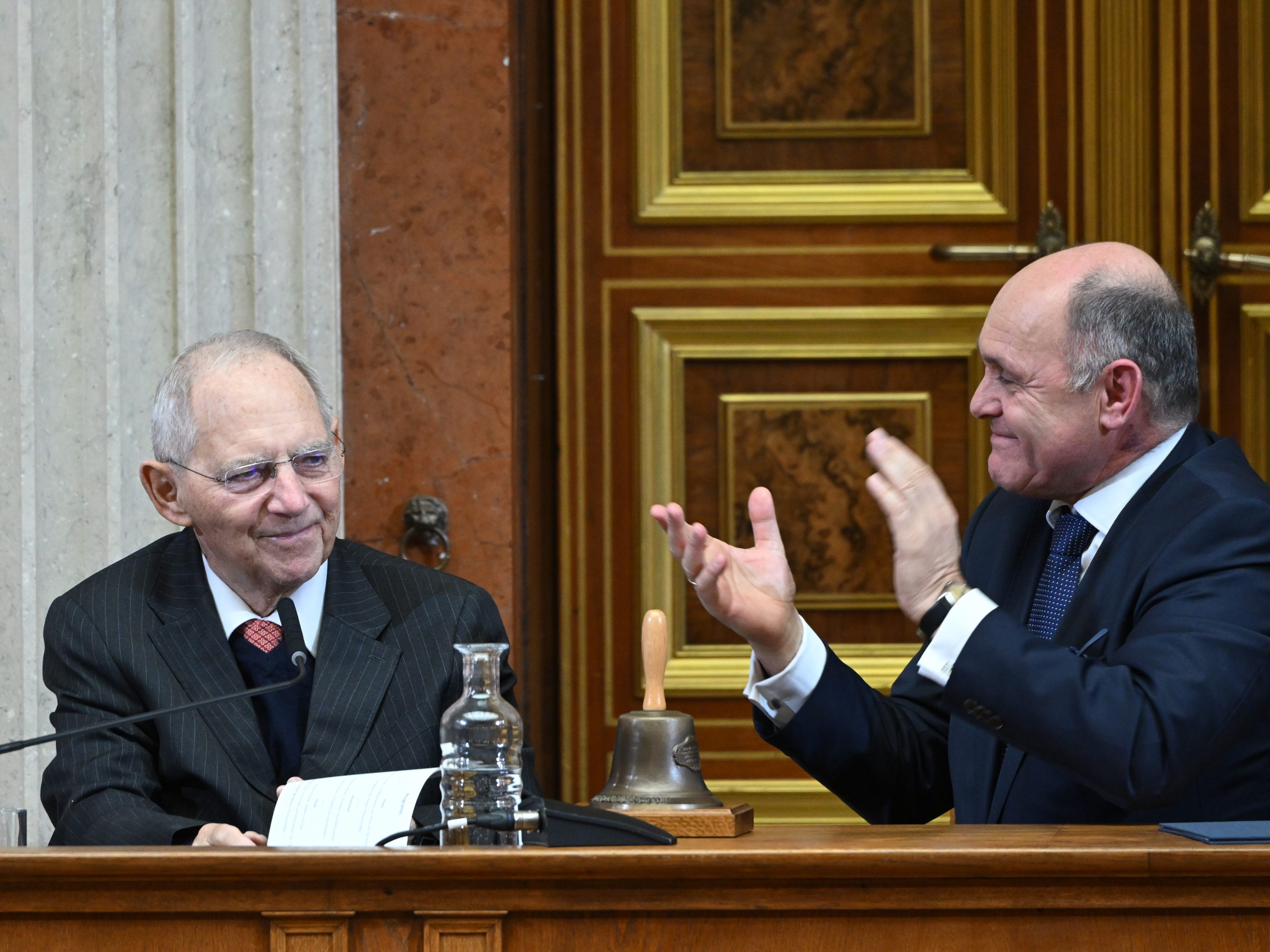 Parlament: Maurer kritisiert Schäuble-Rede bei Eröffnung. Parlament: Maurer kritisiert Schäuble-Rede bei Eröffnung.
